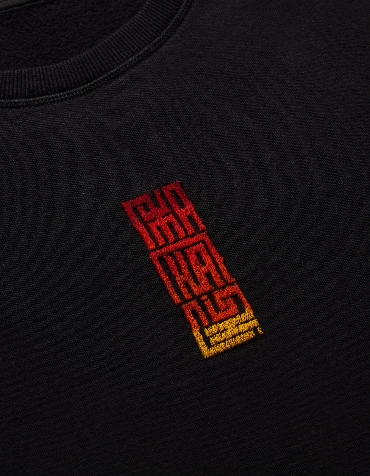 1084 Hikeshi Embroidered Crew Sweat Black