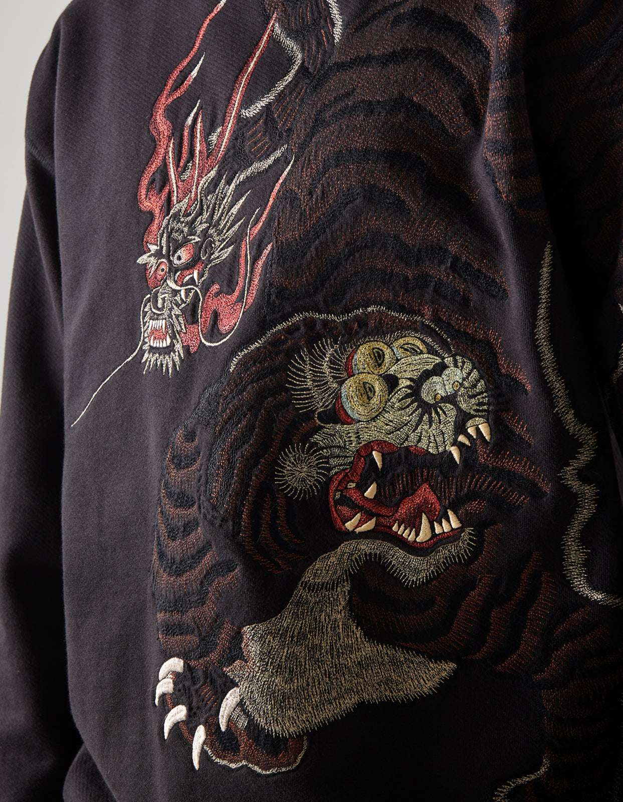 4545 Nekomata Embroidered Crew Sweat Black