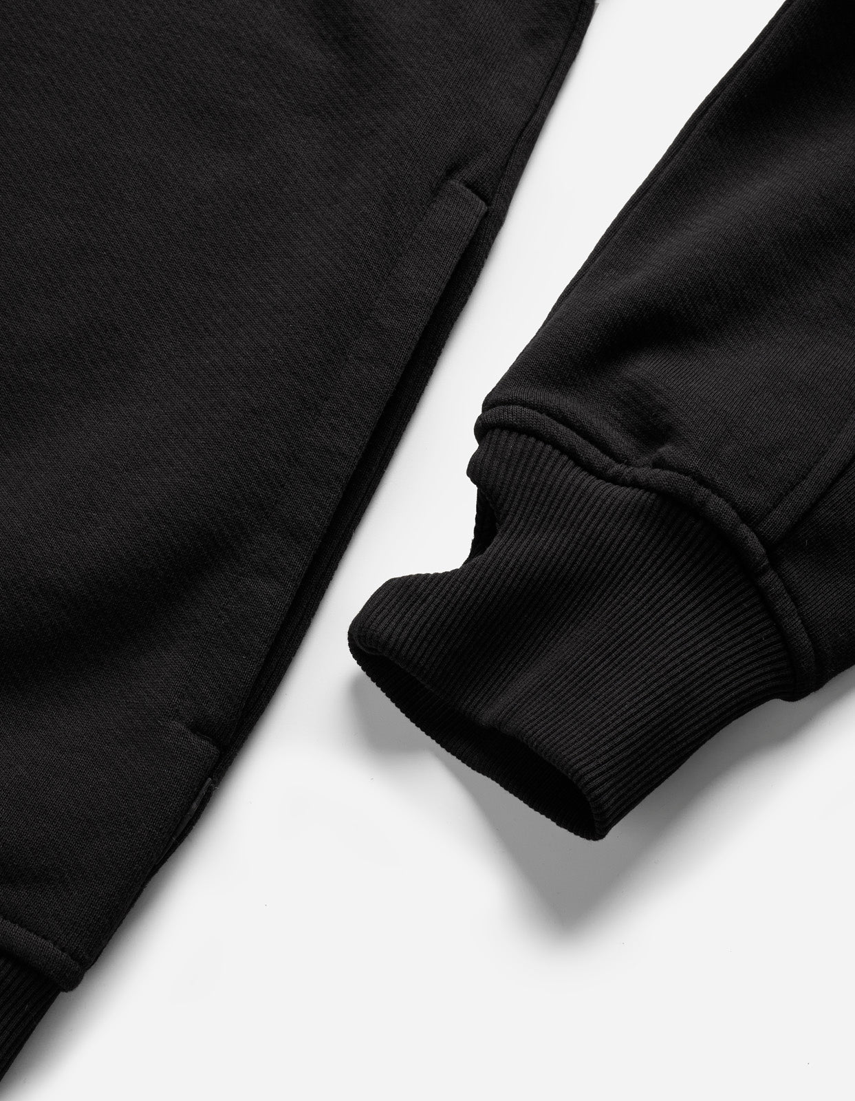 4583 Shinobi Hooded Sweat Black