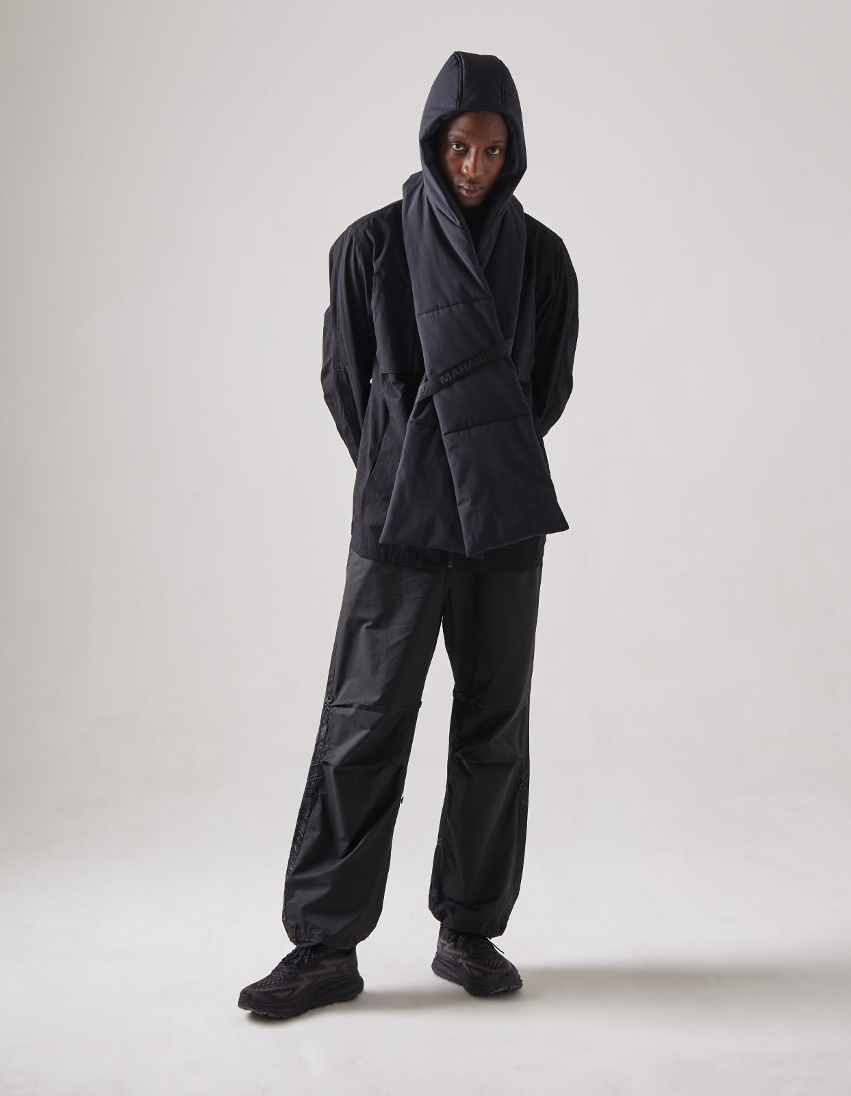 4619 Primaloft® Padded Hooded Scarf Black
