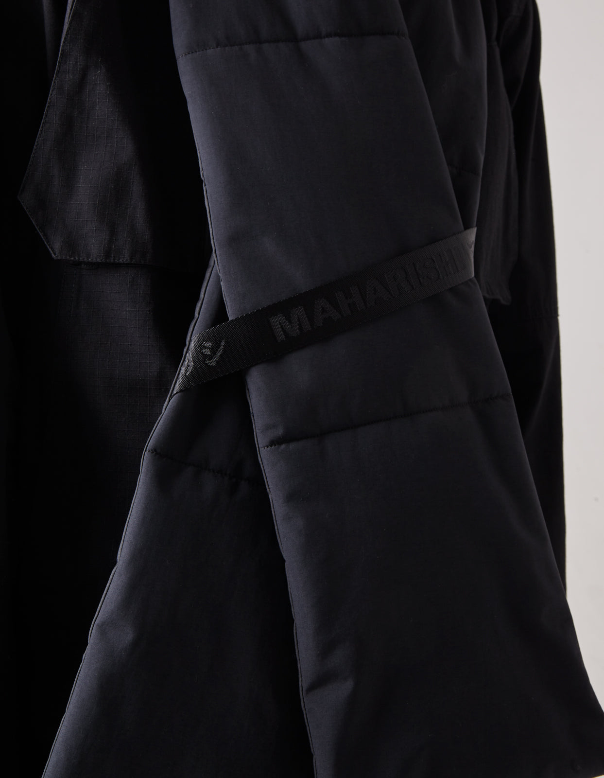4619 Primaloft® Padded Hooded Scarf Black