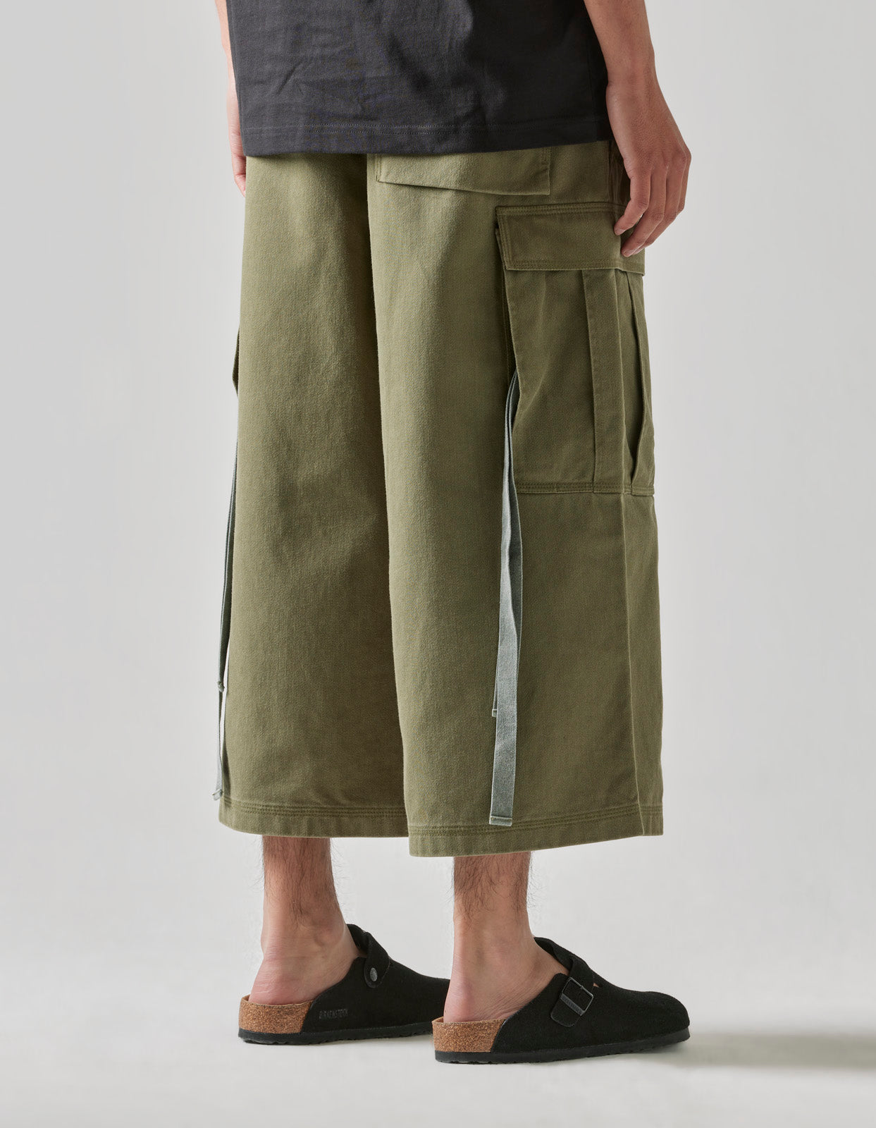 4511 Cropped U.S. Hakama Track Pants Olive OG-107F