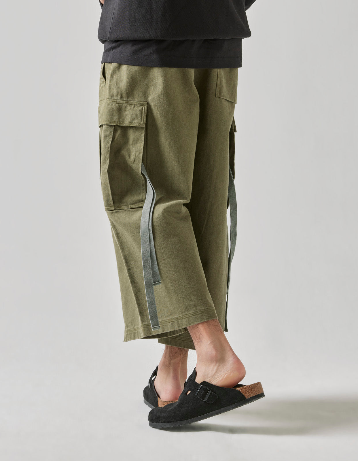 4511 Cropped U.S. Hakama Track Pants Olive OG-107F