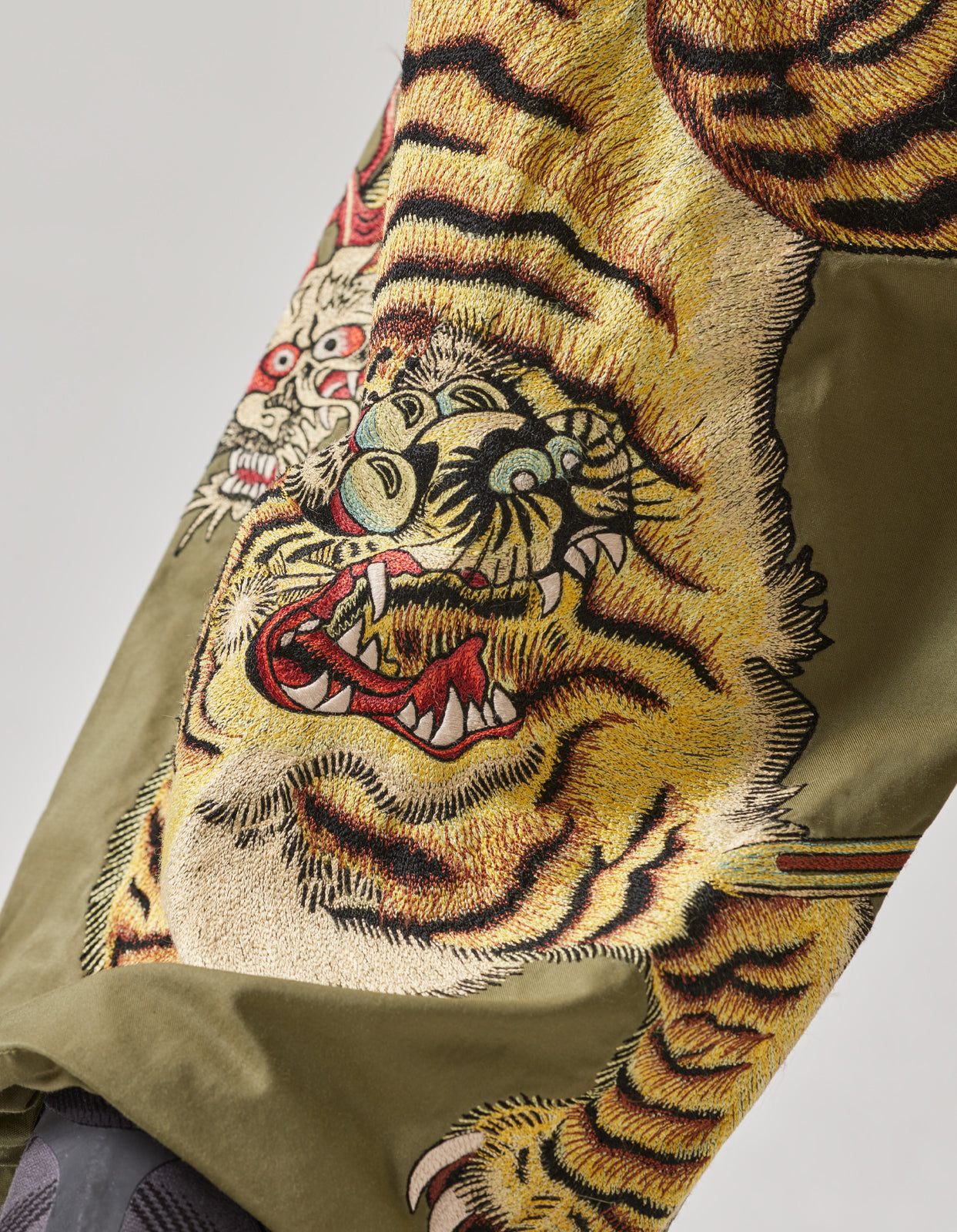 4546 Tiger Vs Samurai Loose Snopants® Olive OG-107F