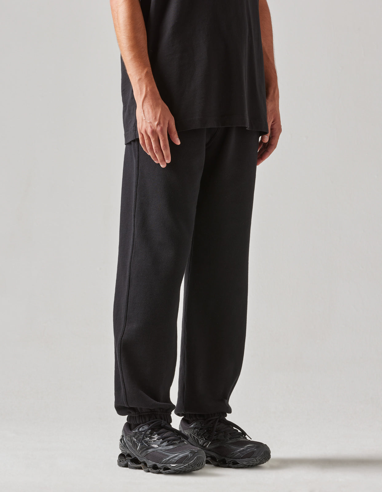 1082 Hikeshi Embroidered Sweatpants Black