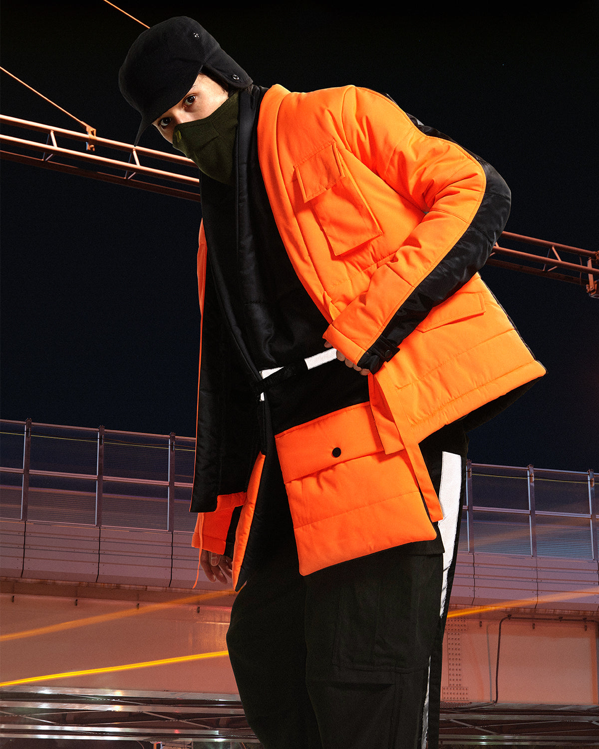 4560 Hi-vis Padded Utility Kimono Black/Neon Orange