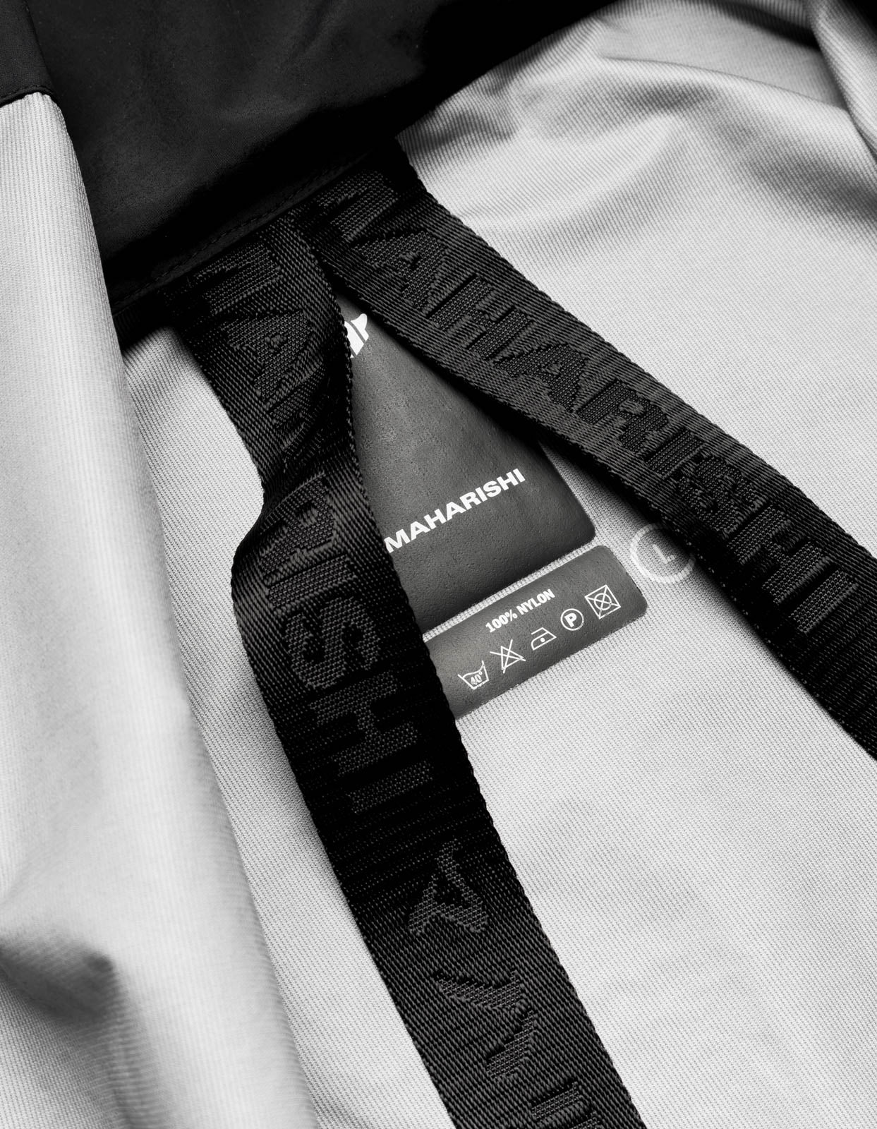 1074 Waterproof Tech Han Parka Black