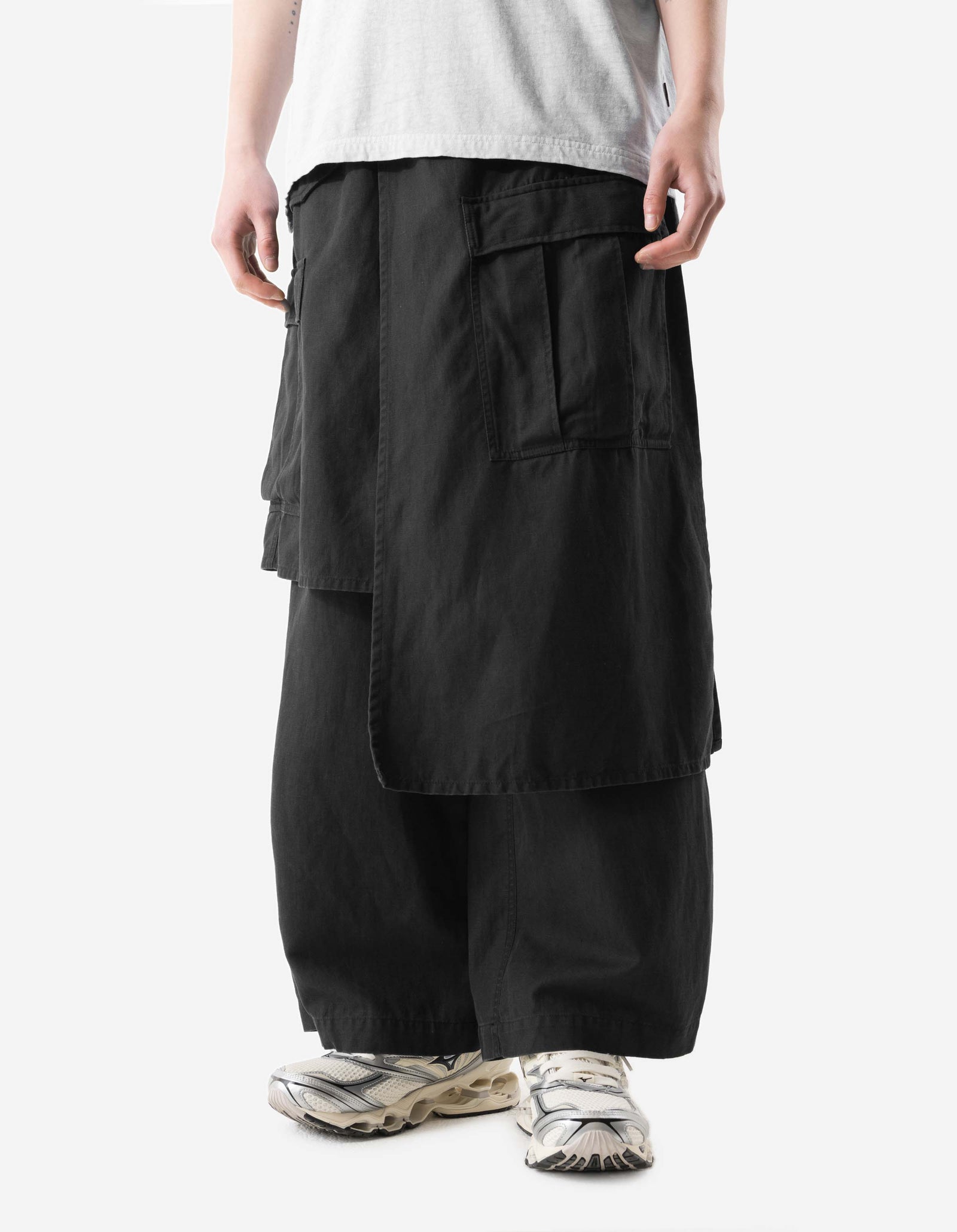4588 Asym Cargo Hakama Pants Black