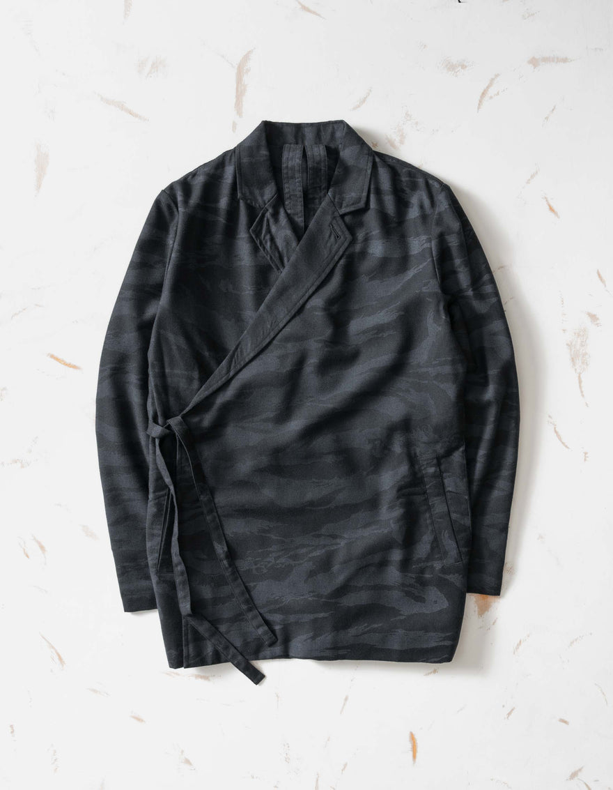 7151 Bonsai Tigerstripe Kimono Blazer Black