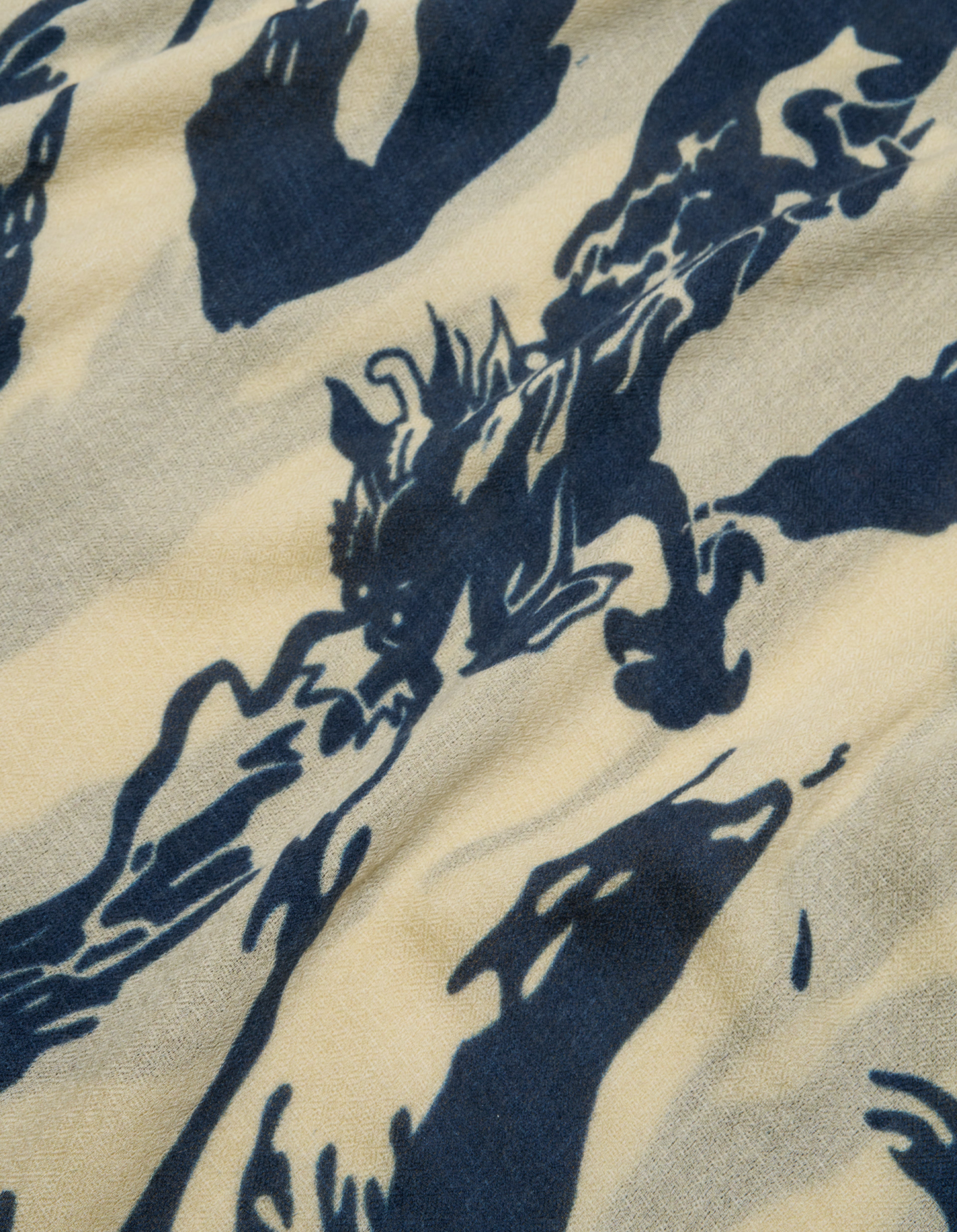 7331 Bonsai Tigerstripe Pashmina Navy/Ecru – Maharishi