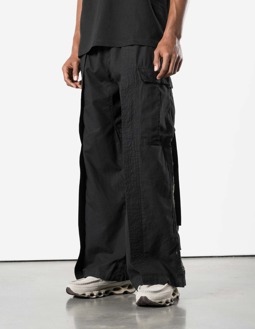 7688 Thai Temple Hakama Black