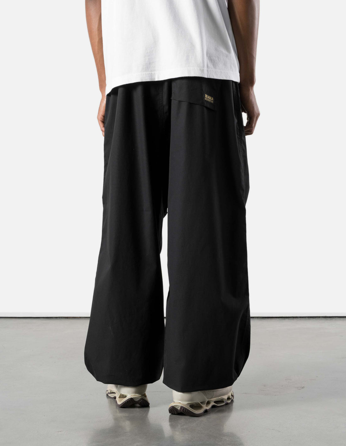 7699 Maha Overpants Black