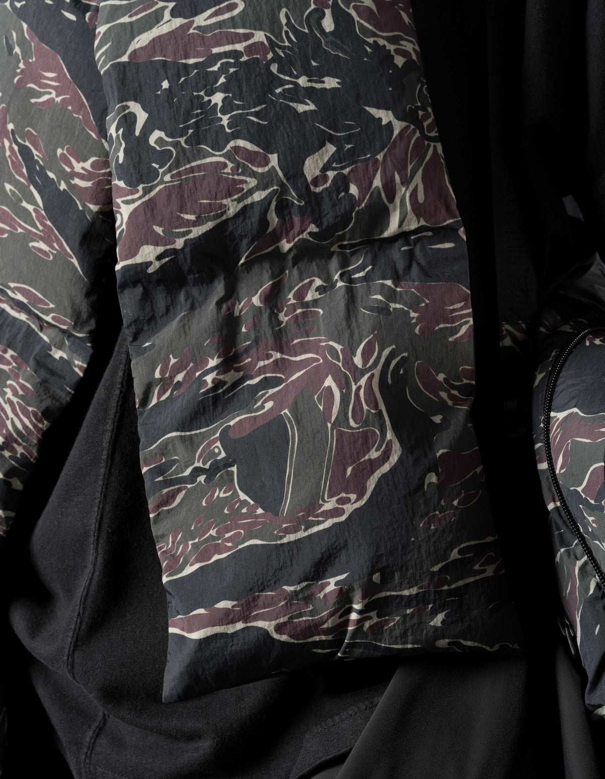 7797 Camo Hooded Puffer Scarf Jungle