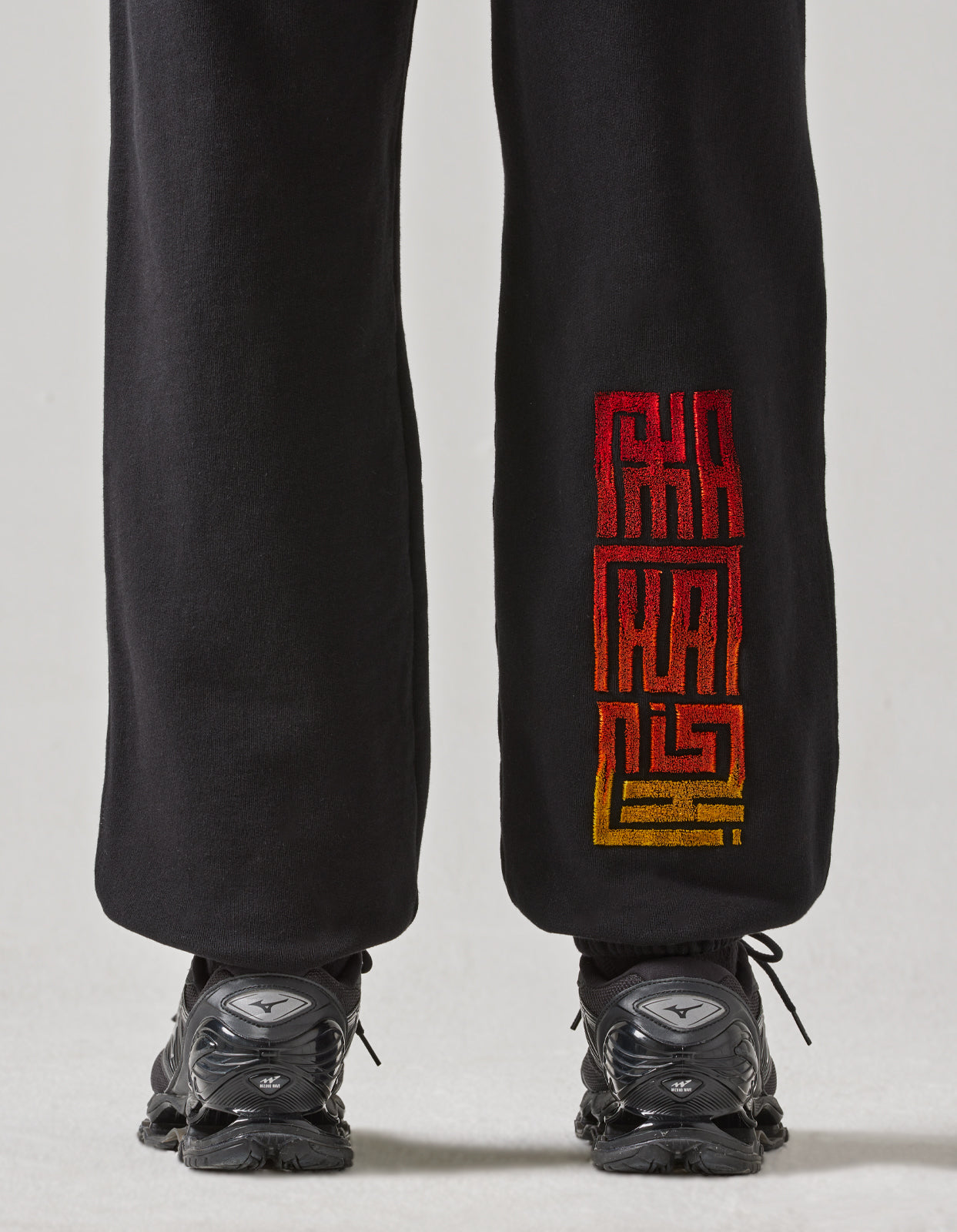 1082 Hikeshi Embroidered Sweatpants Black