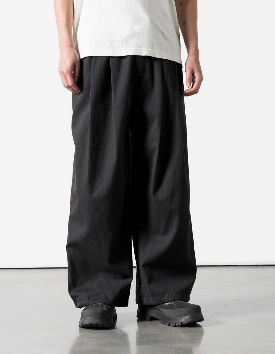 7589 Maha Loose Pleated Pants Black