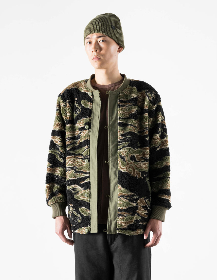 7712 Reversible Camo Fleece Liner Mint Gold
