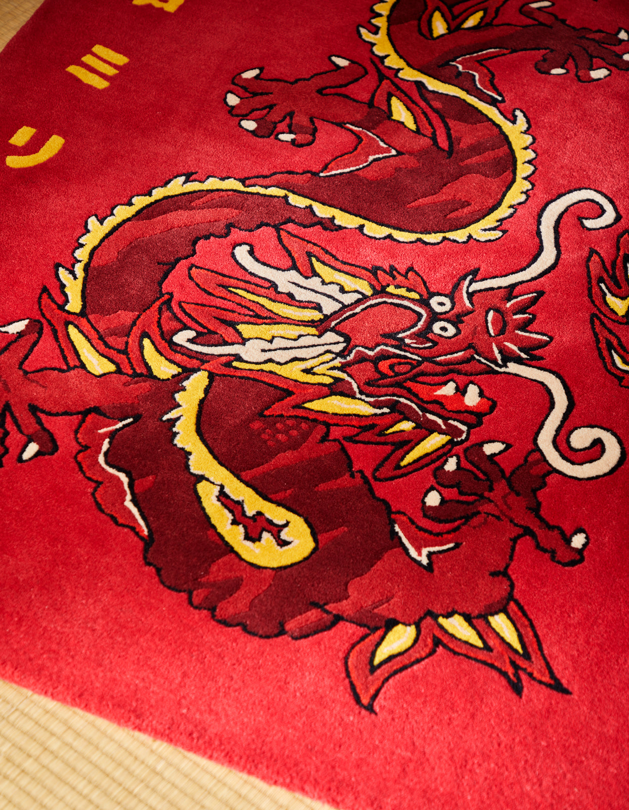 1269 Original Dragon Rug Red