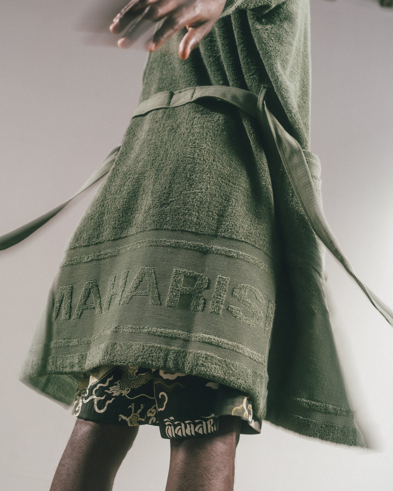 9872 Kimono Robe Organic Cotton 700 Olive Maharishi 9872 Kimono Robe Organic Cotton 700 Olive Maharishi