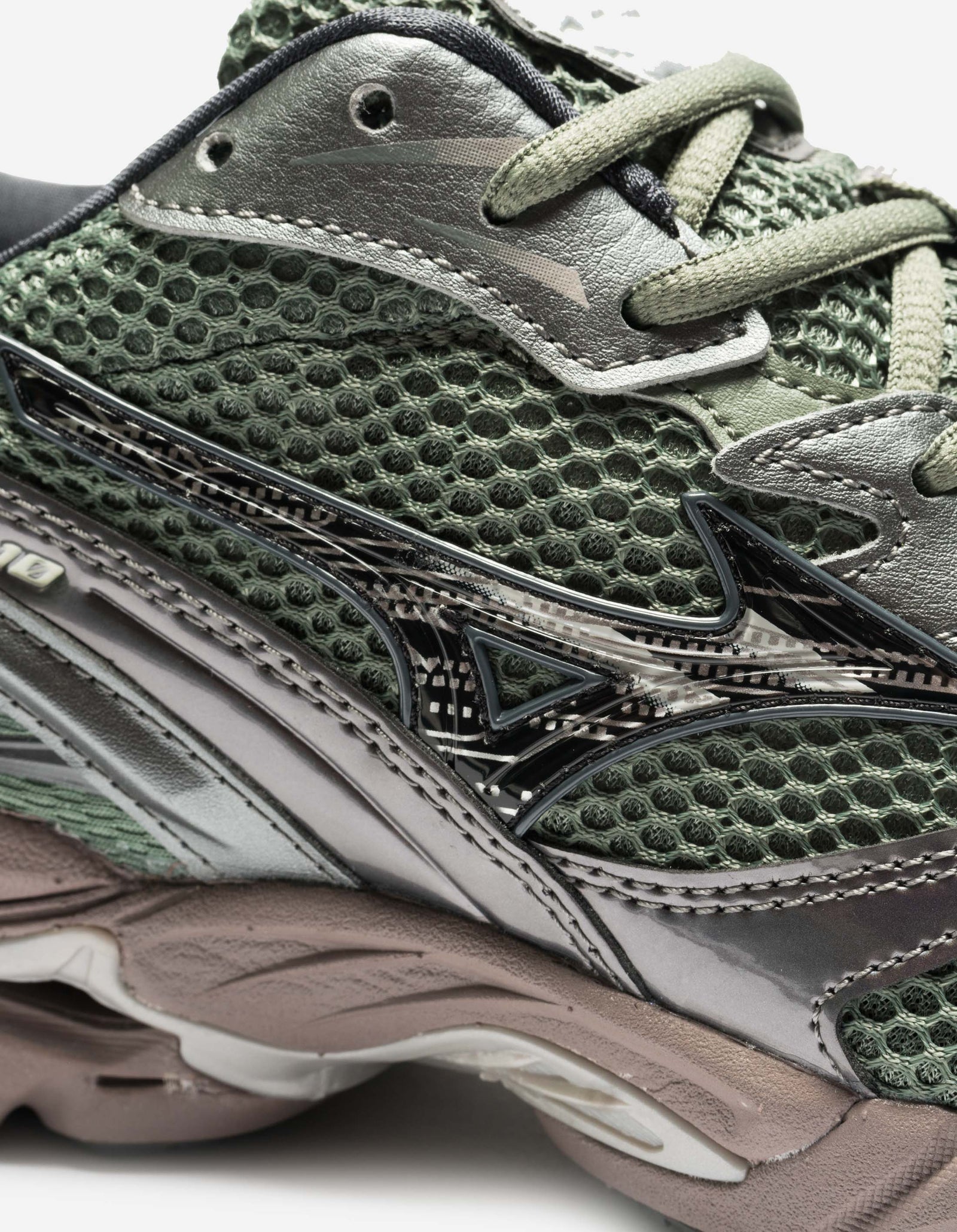 Mizuno Wave Rider 10 Agave Green/Black Sand/Metallic Gray