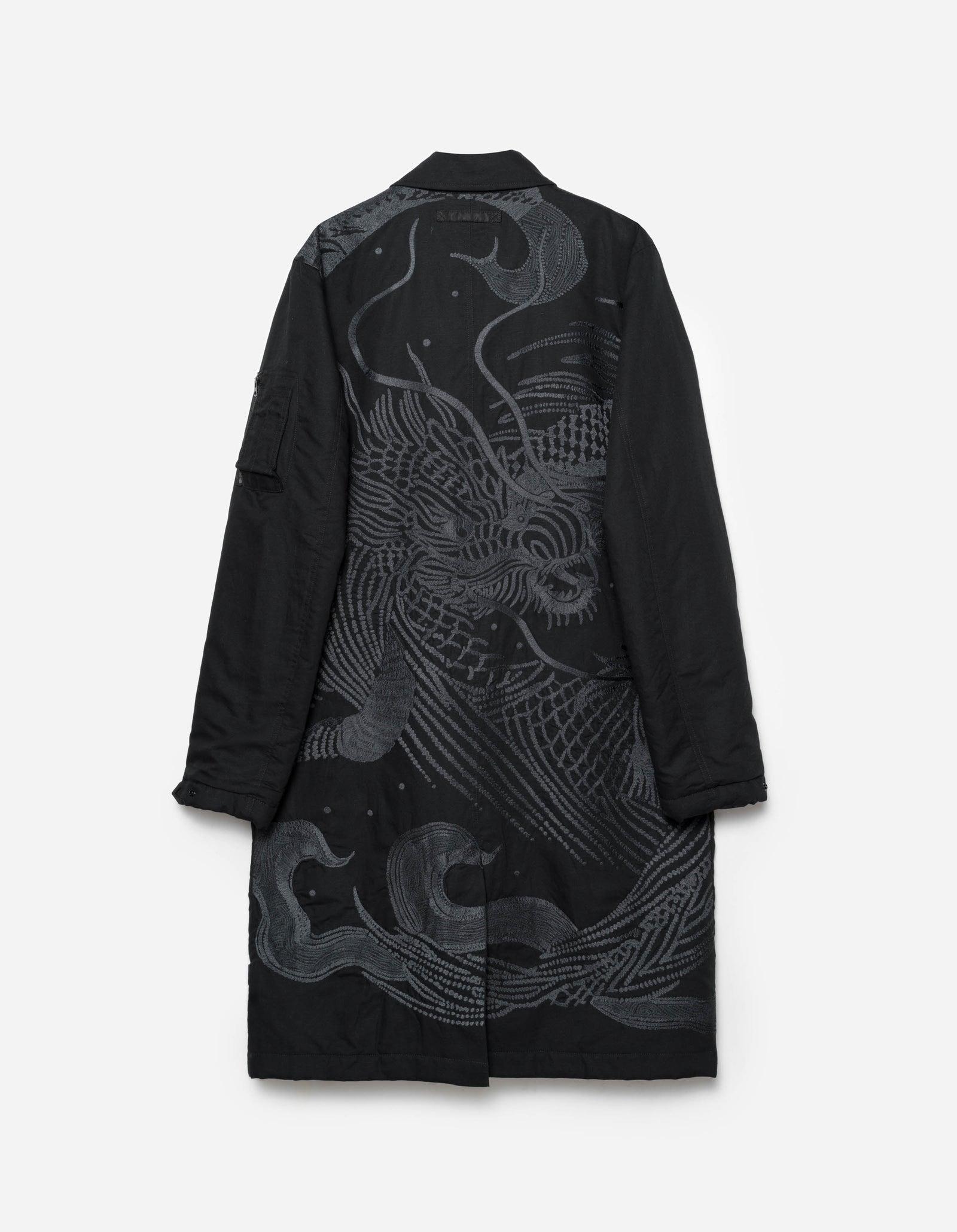 2210 Linear Snow Dragon Embroidered MA Mac Coat Black