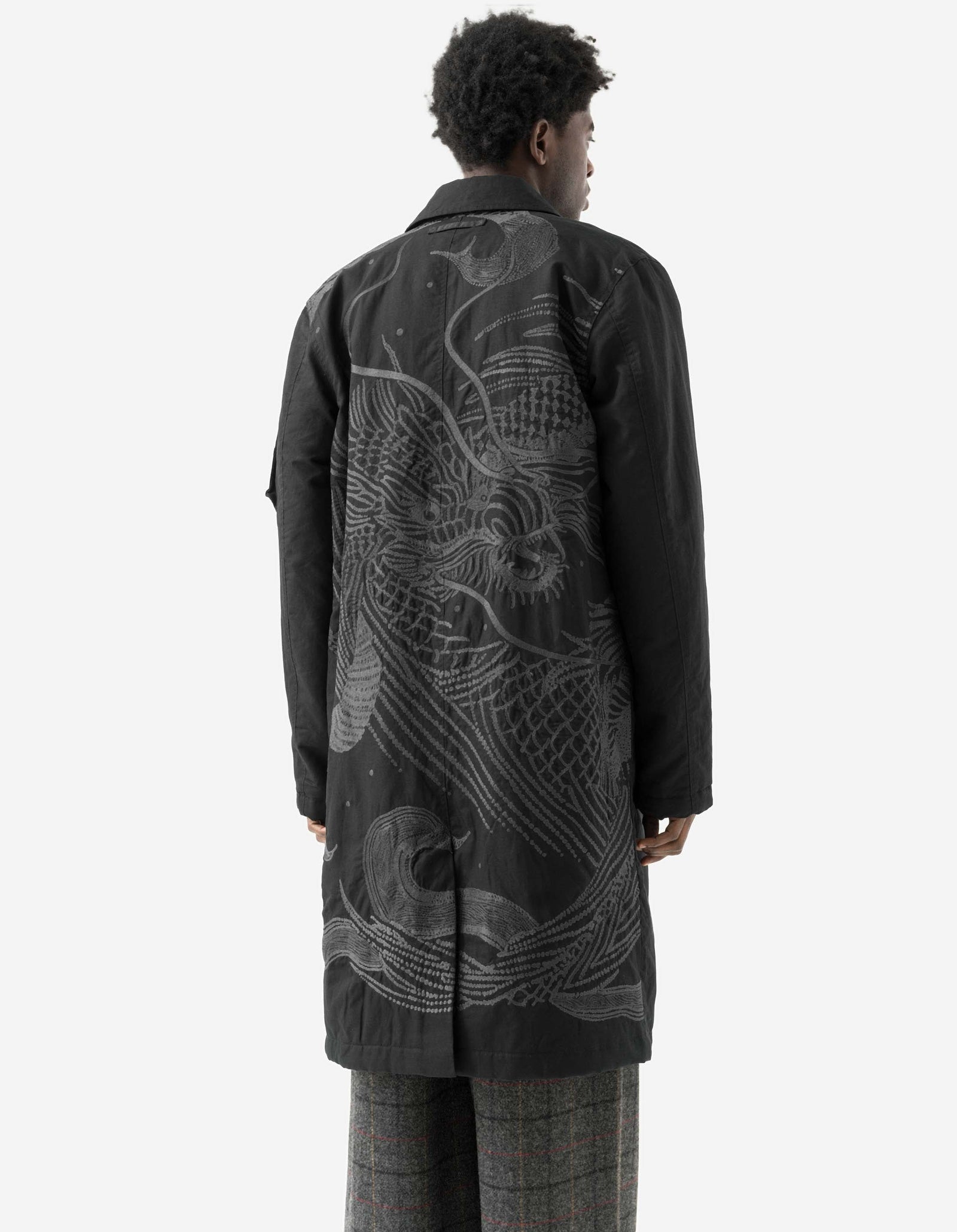 2210 Linear Snow Dragon Embroidered MA Mac Coat Black