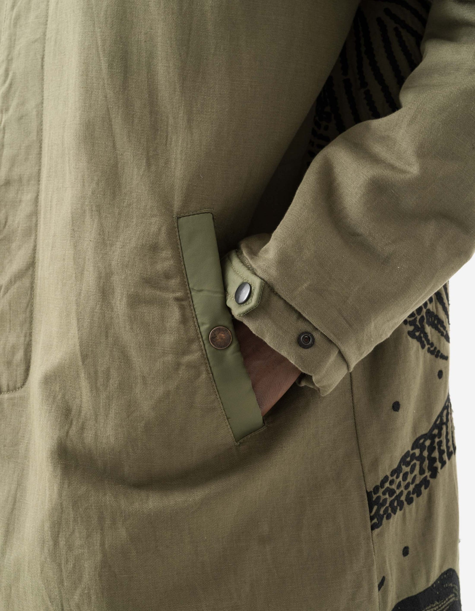 2210 Linear Snow Dragon Embroidered MA Mac Coat Olive OG-107F