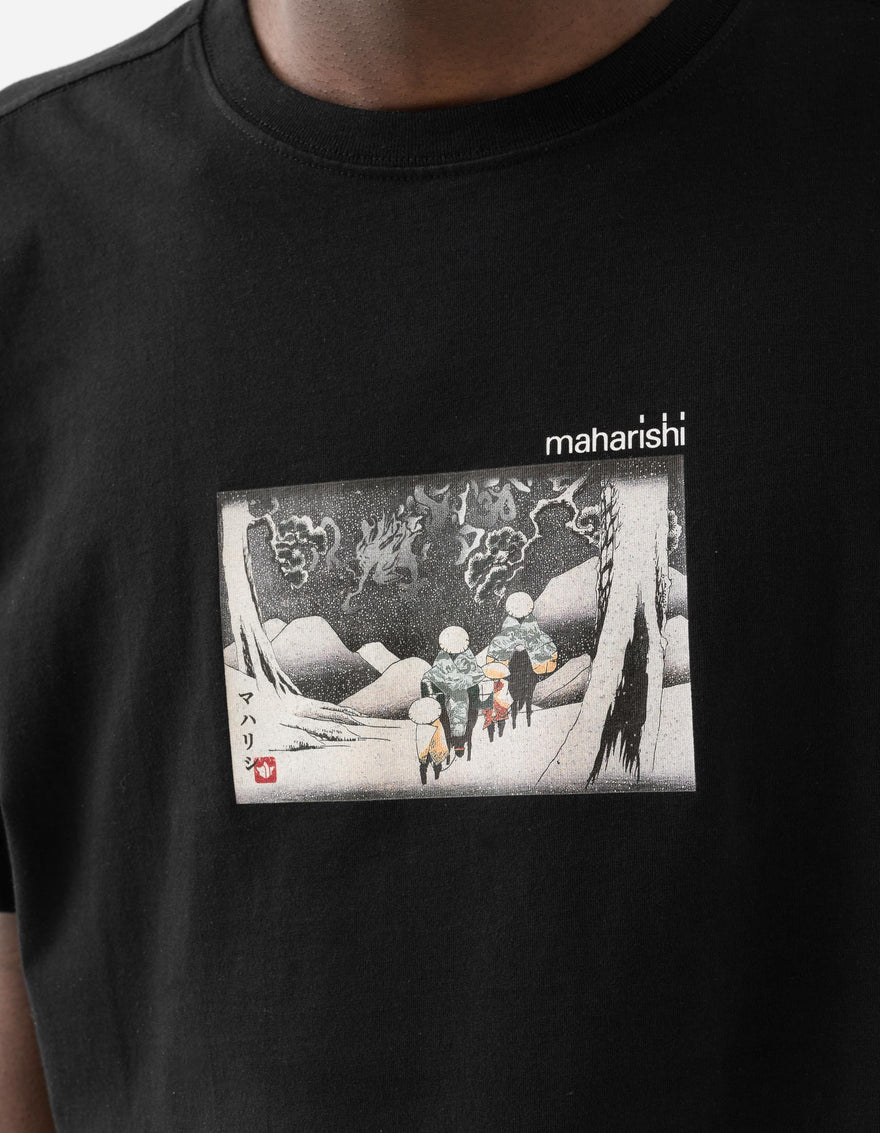 2213 Travellers In Snow T-Shirt Black