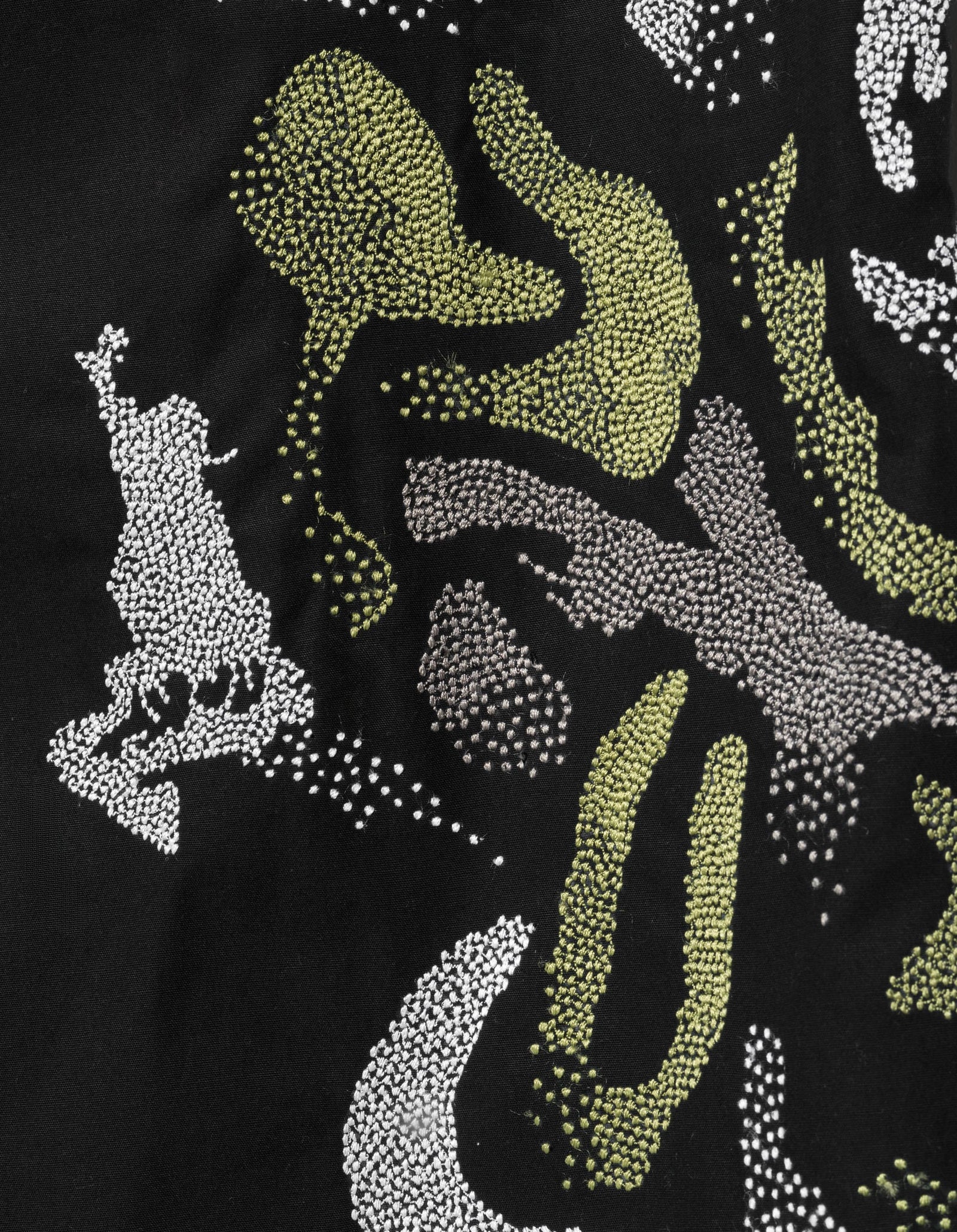 7082 Pointillist Dragon Embroidered Snopants® Black
