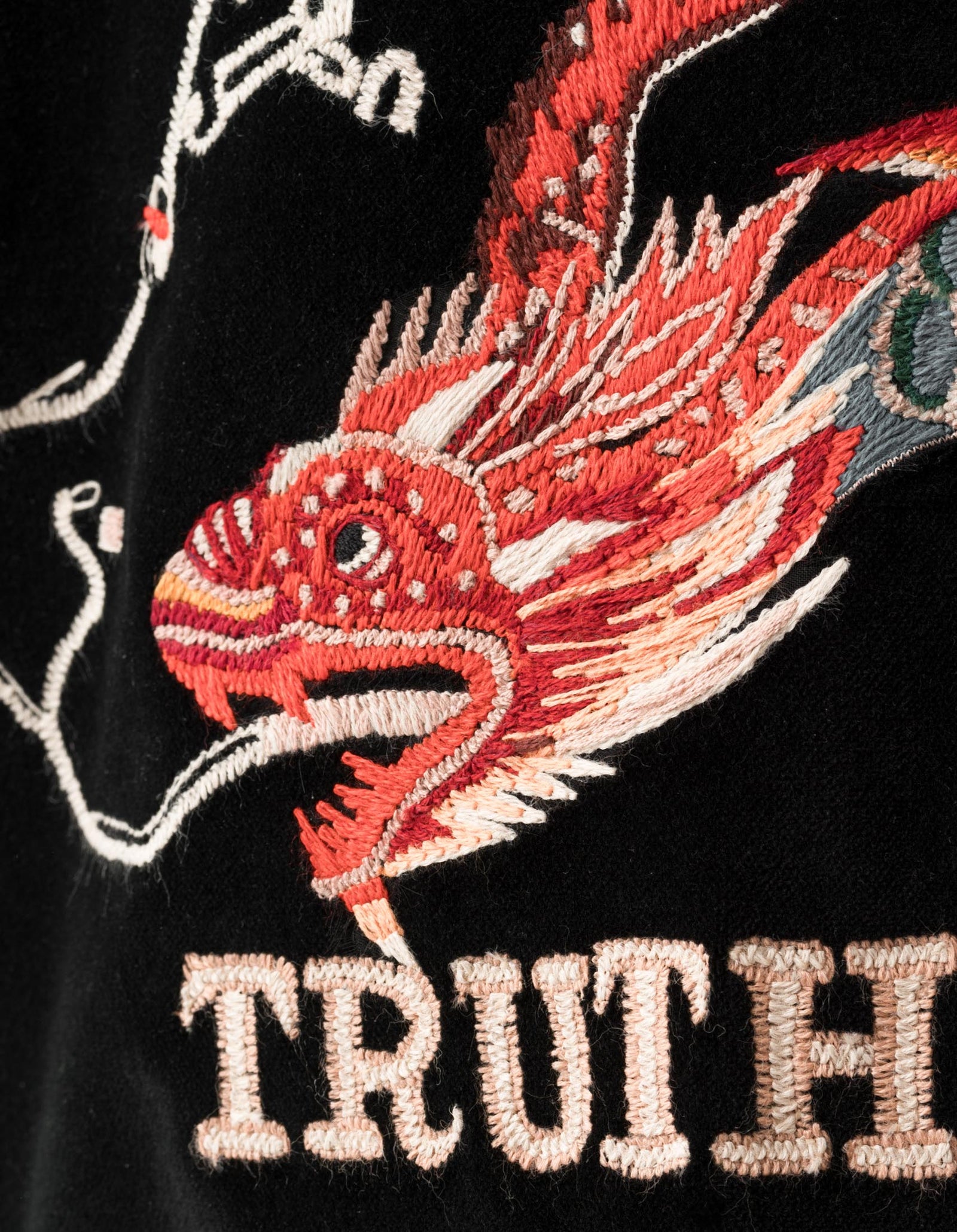 7085 Bering Strait Embroidered Tour Jacket Black