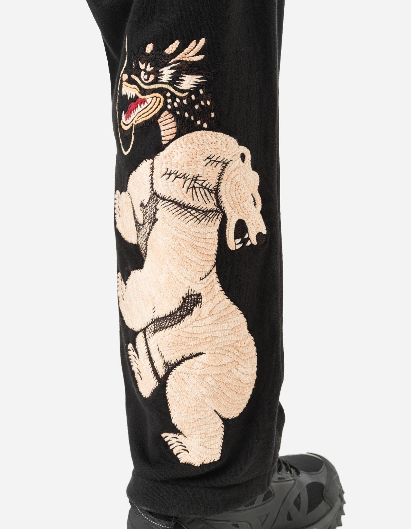 7091 Bering Strait Embroidered Asym Sweatpants Black