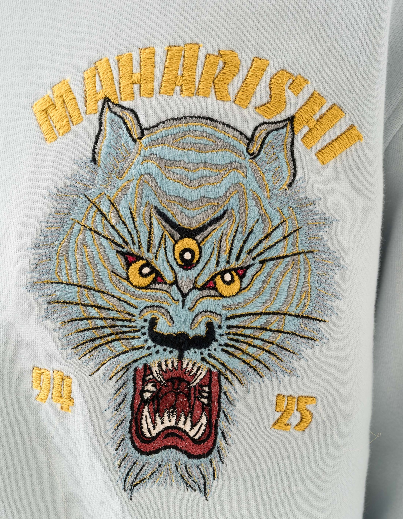 7092 Sno Panters Tour Embroidered Crew Sweat Ice Blue