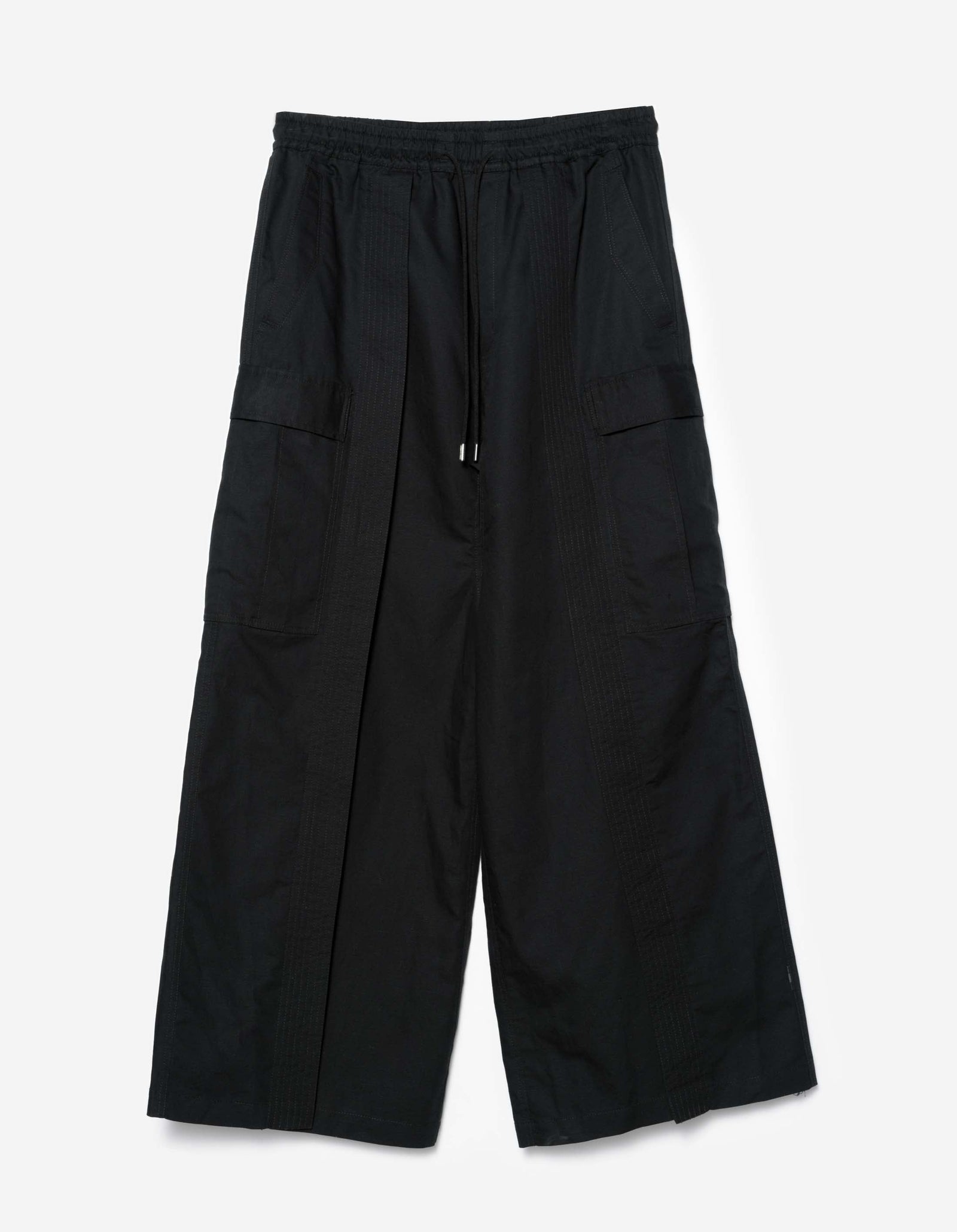 7097 Alaskan Hilltribe Embroidered Hakama Black