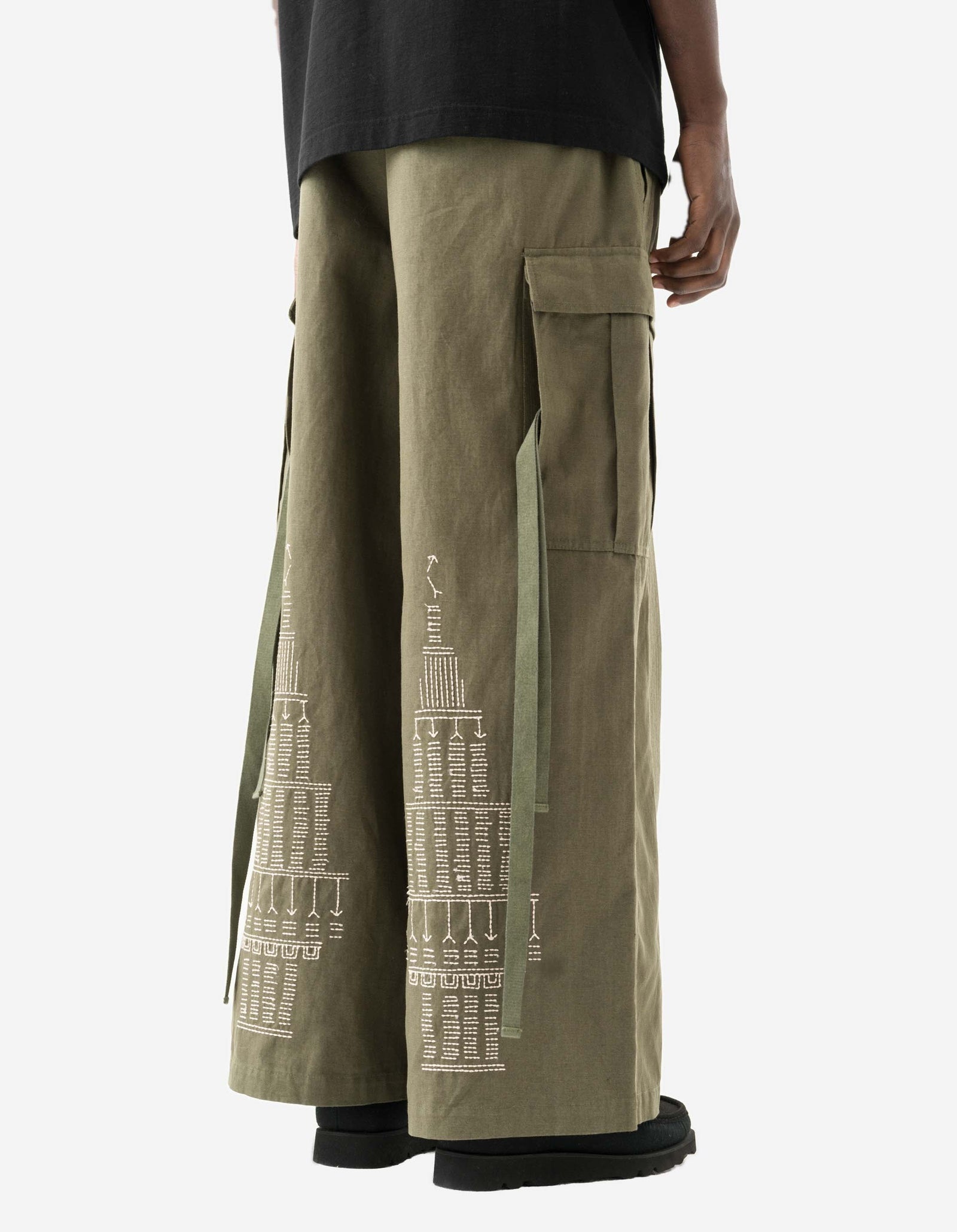 7097 Alaskan Hilltribe Embroidered Cropped Hakama Olive OG-107F