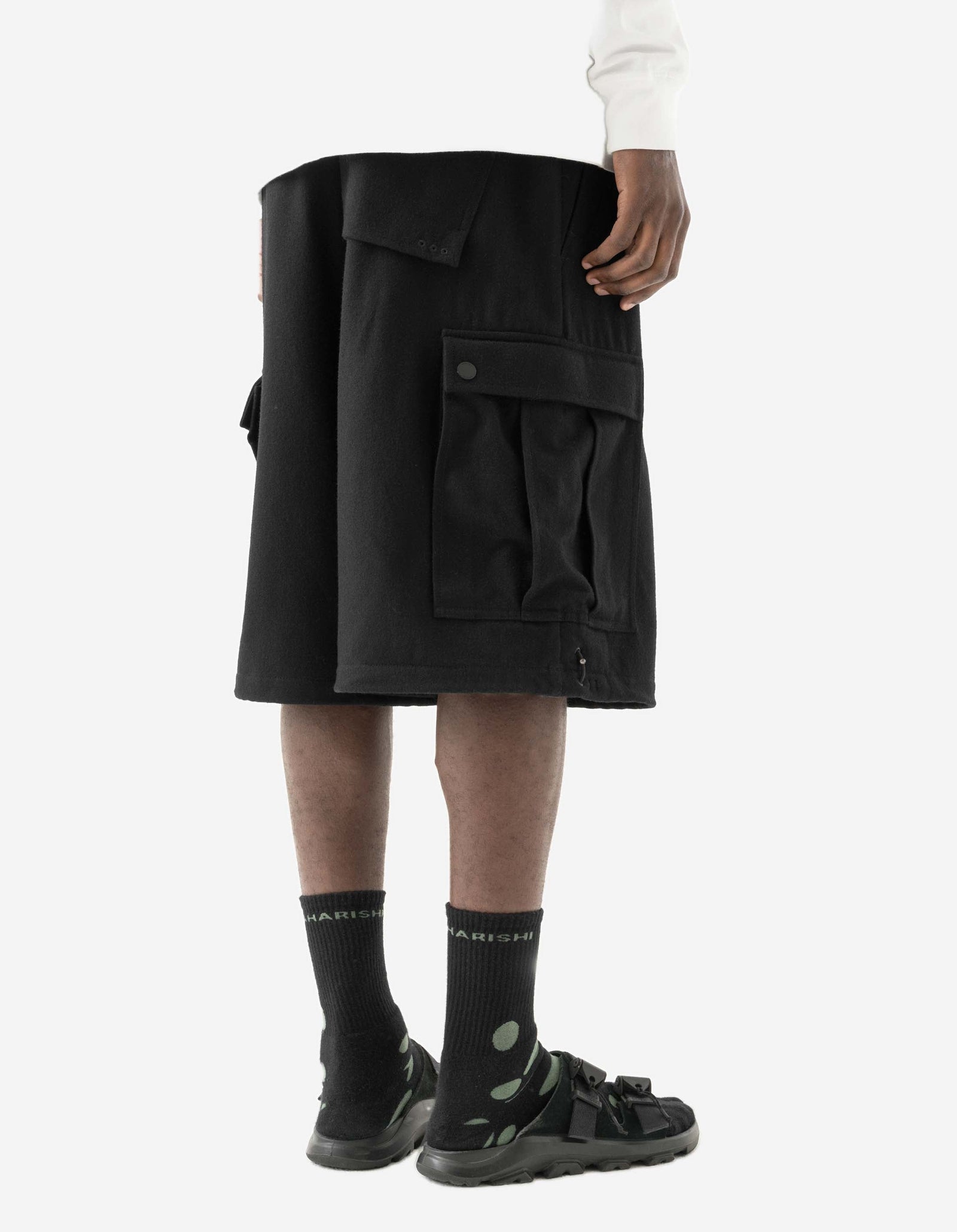 7118 Oversized Wool Cargo Snoshorts Black