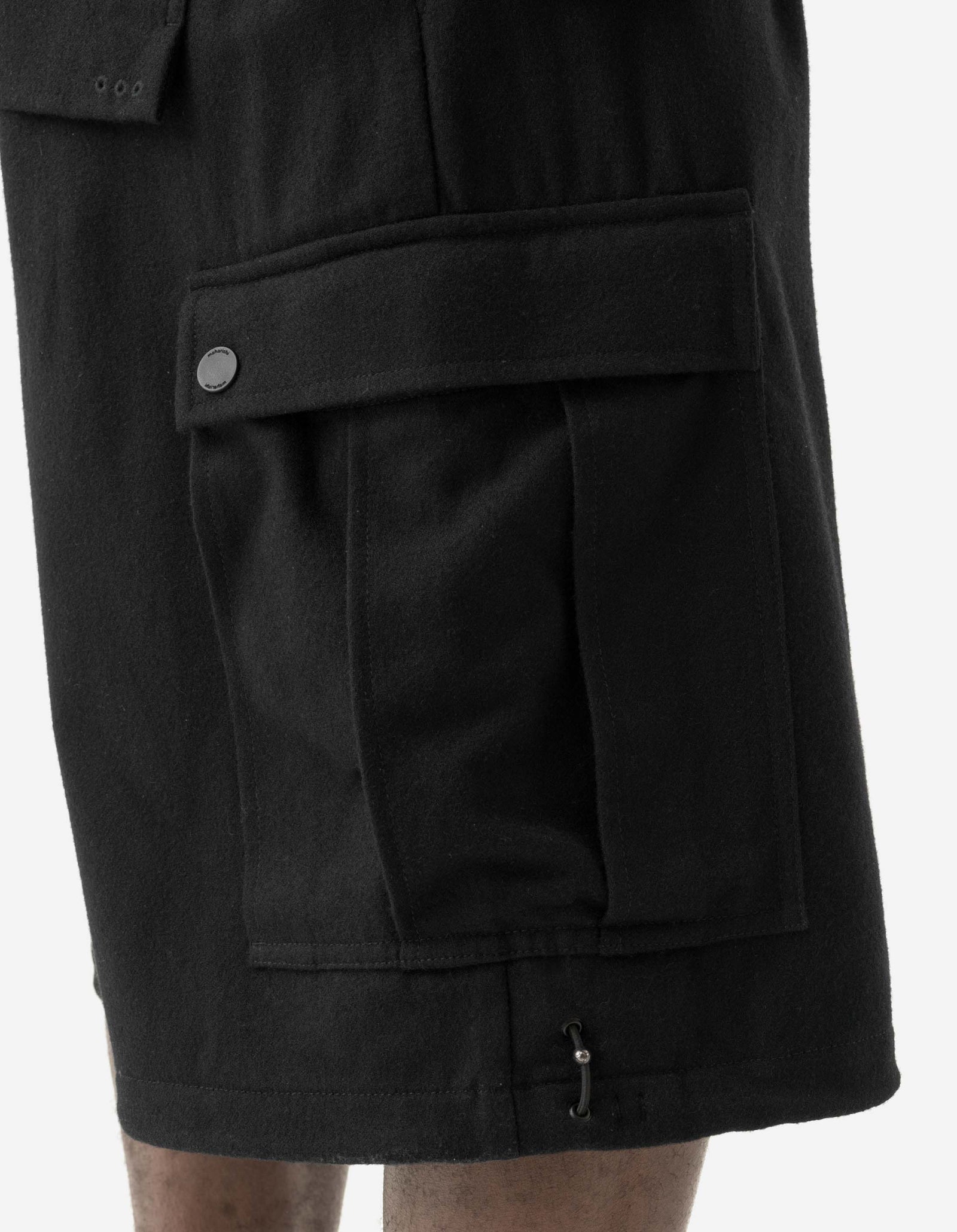 7118 Oversized Wool Cargo Snoshorts Black