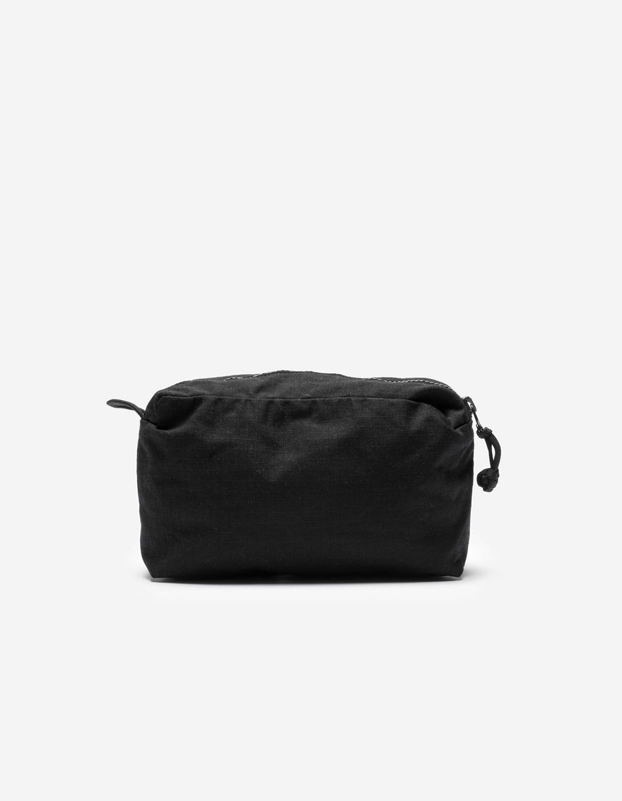 7136 Sno Panters Tour Embroidered Travel Pouch Black