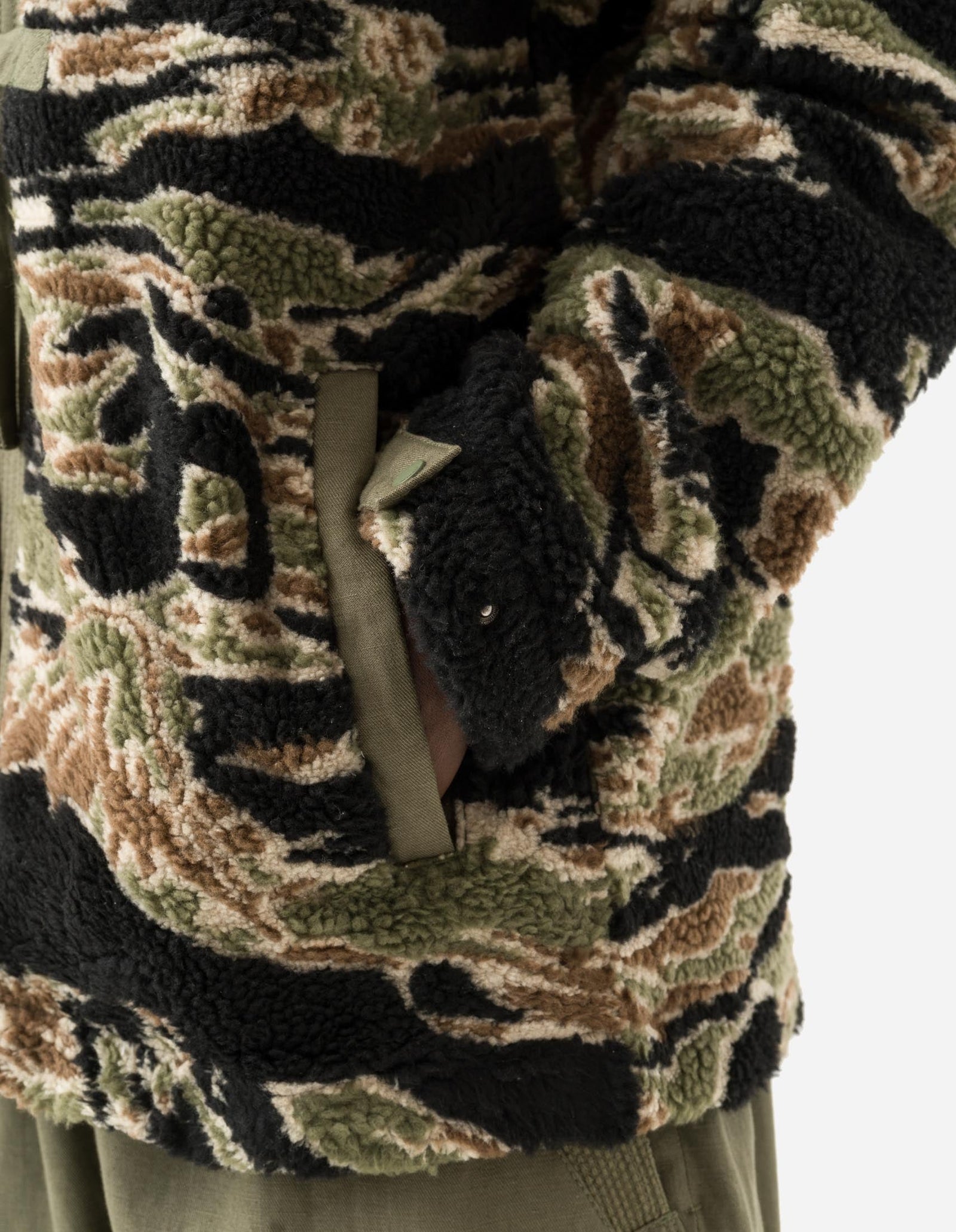 7144 Bonsai Tigerstripe Fleece Kimono Mint Gold