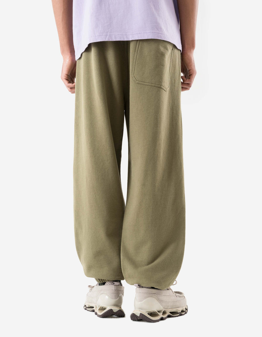 7550 Maha Script Sweatpants Olive OG-107F