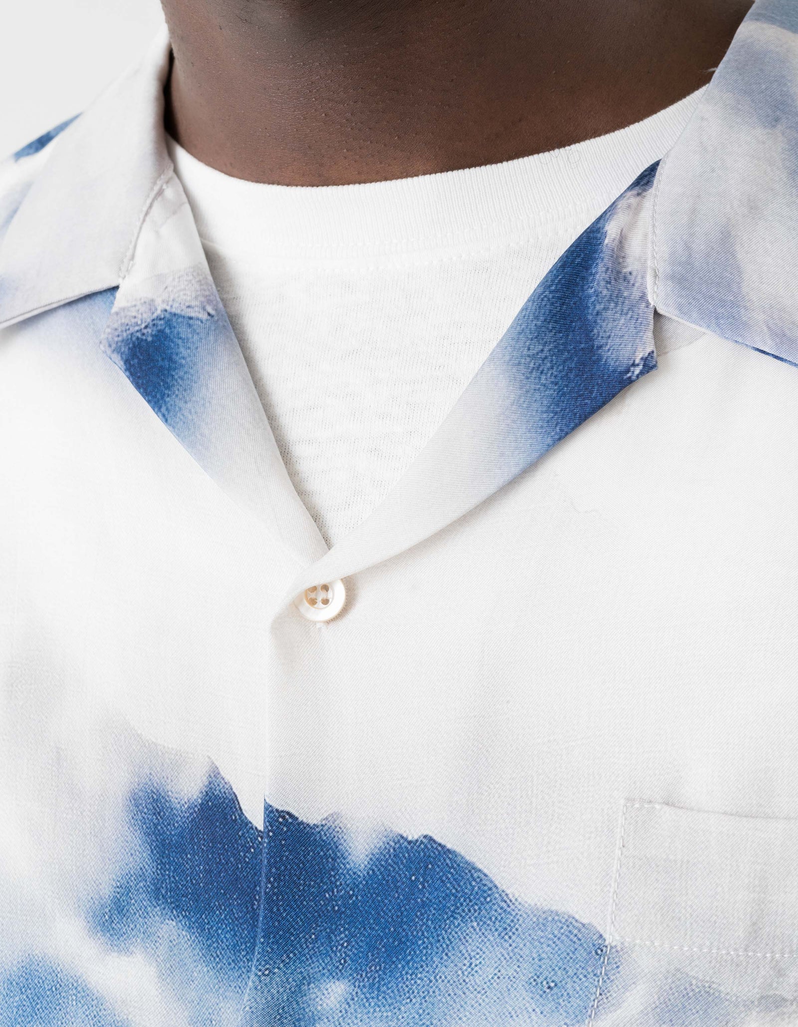 7703 Garuda Camp Collar Shirt Navy