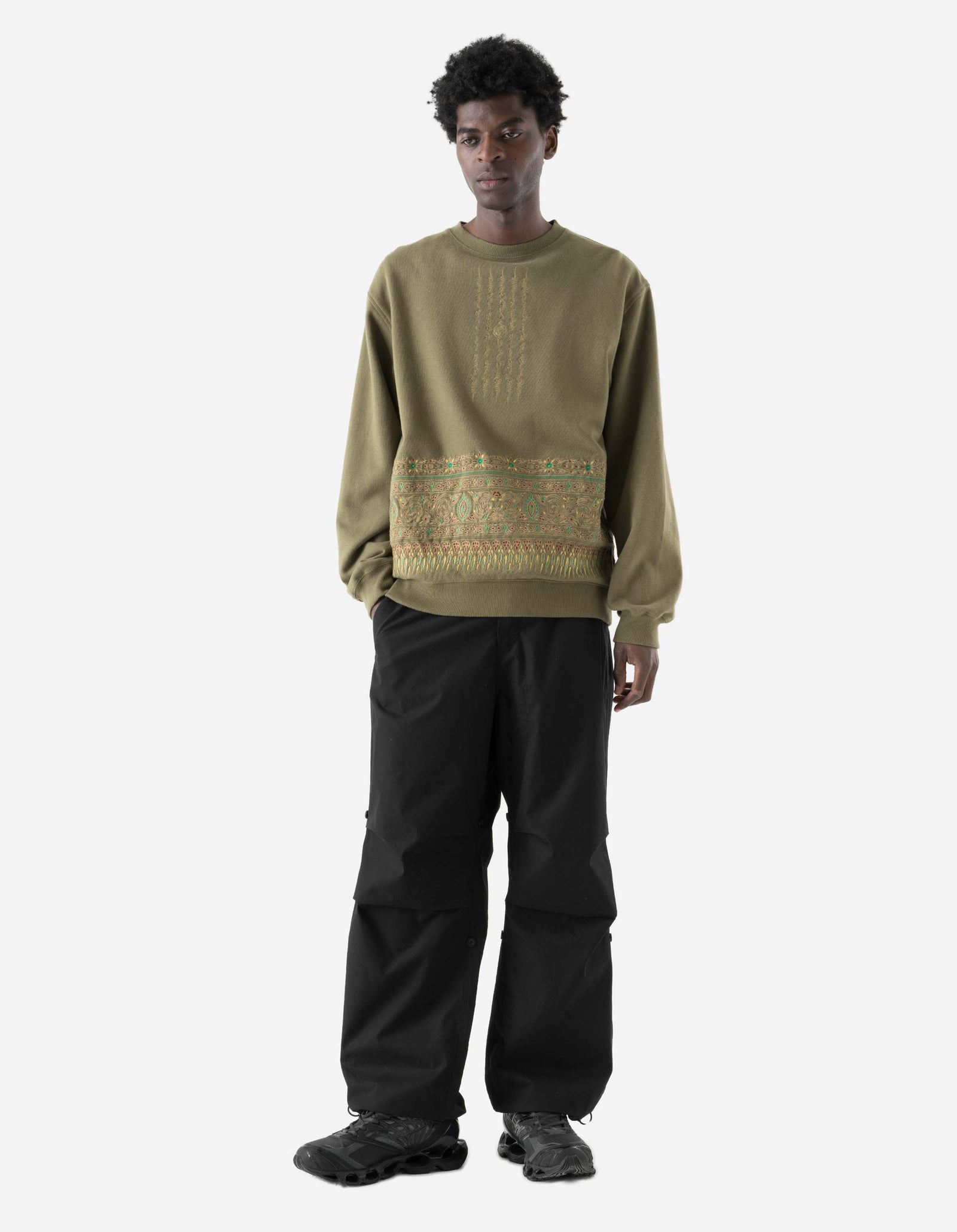 7687 Thai Hilltribe Crew Sweat Olive OG-107F