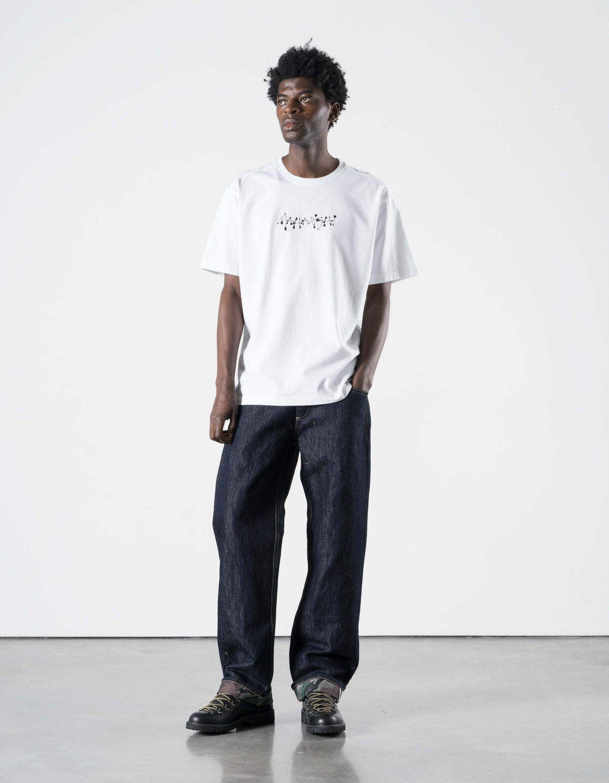 7805 Maha Calligraphy T-Shirt White