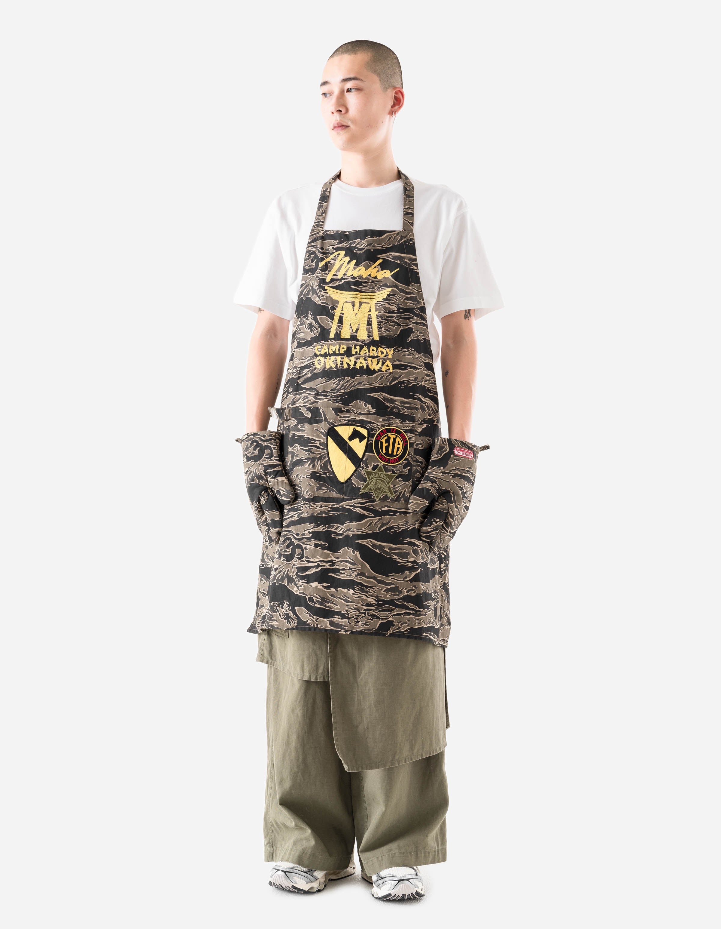7266 MAHA BBQ Cook Out Apron Mint Gold – Maharishi