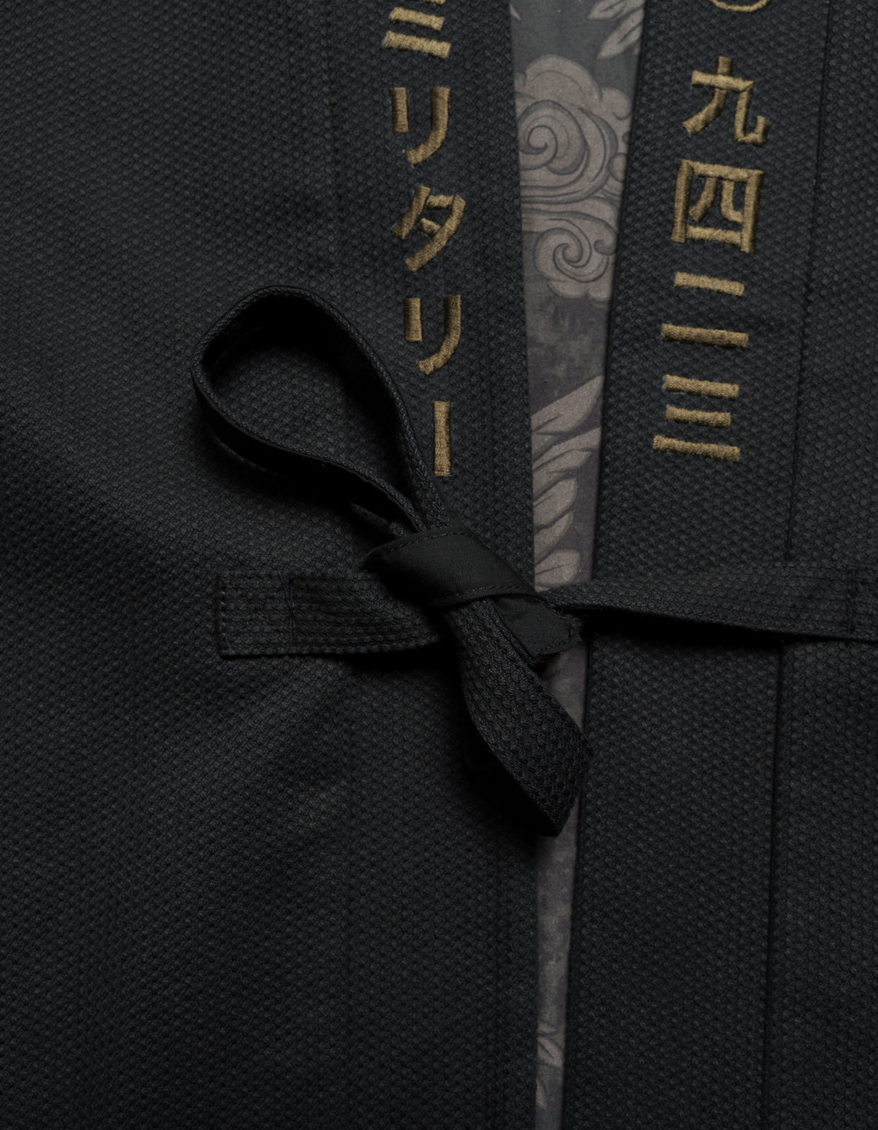 5325 Maharishi Peace Mountain Kimono Black