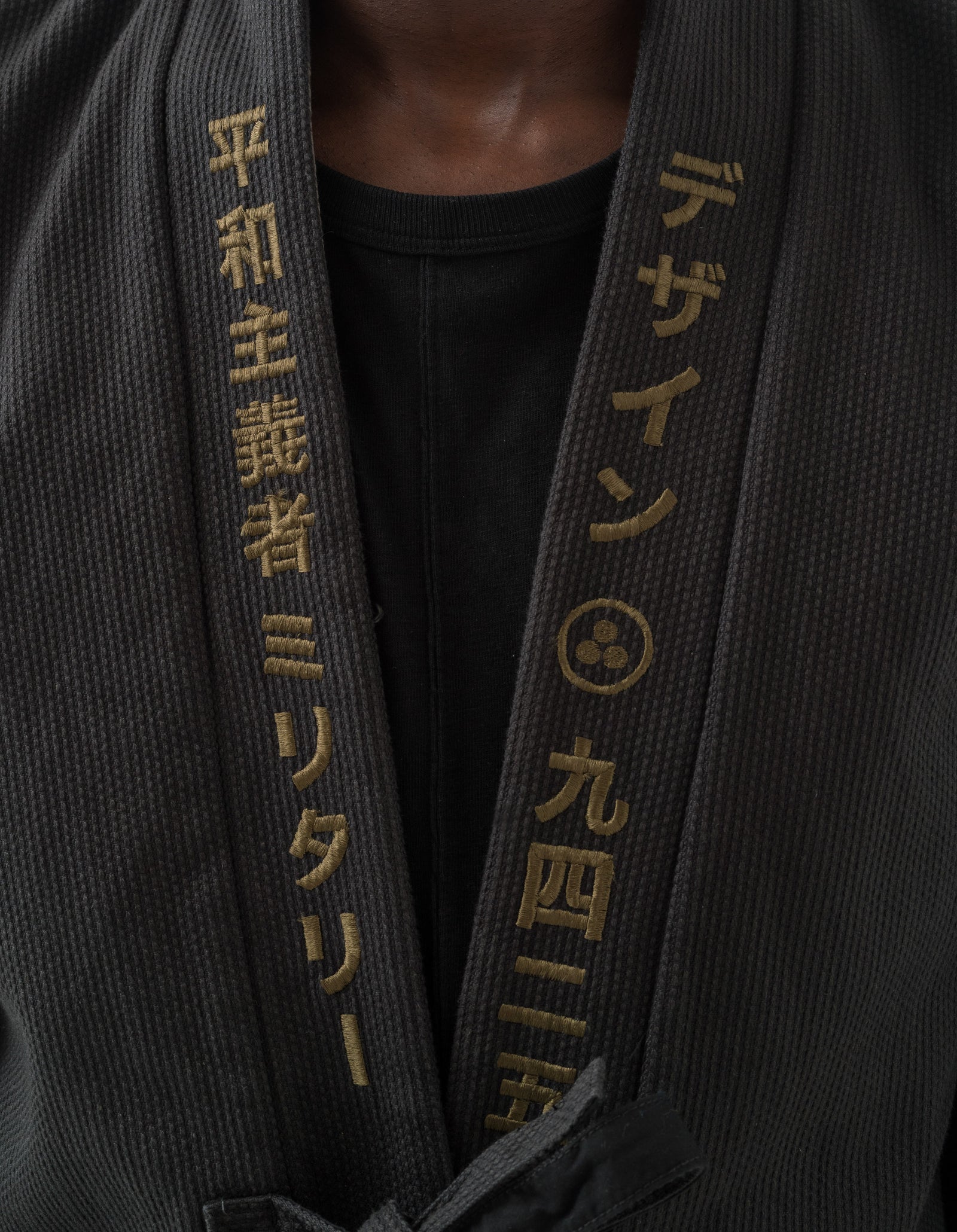 5325 Maharishi Peace Mountain Kimono Black