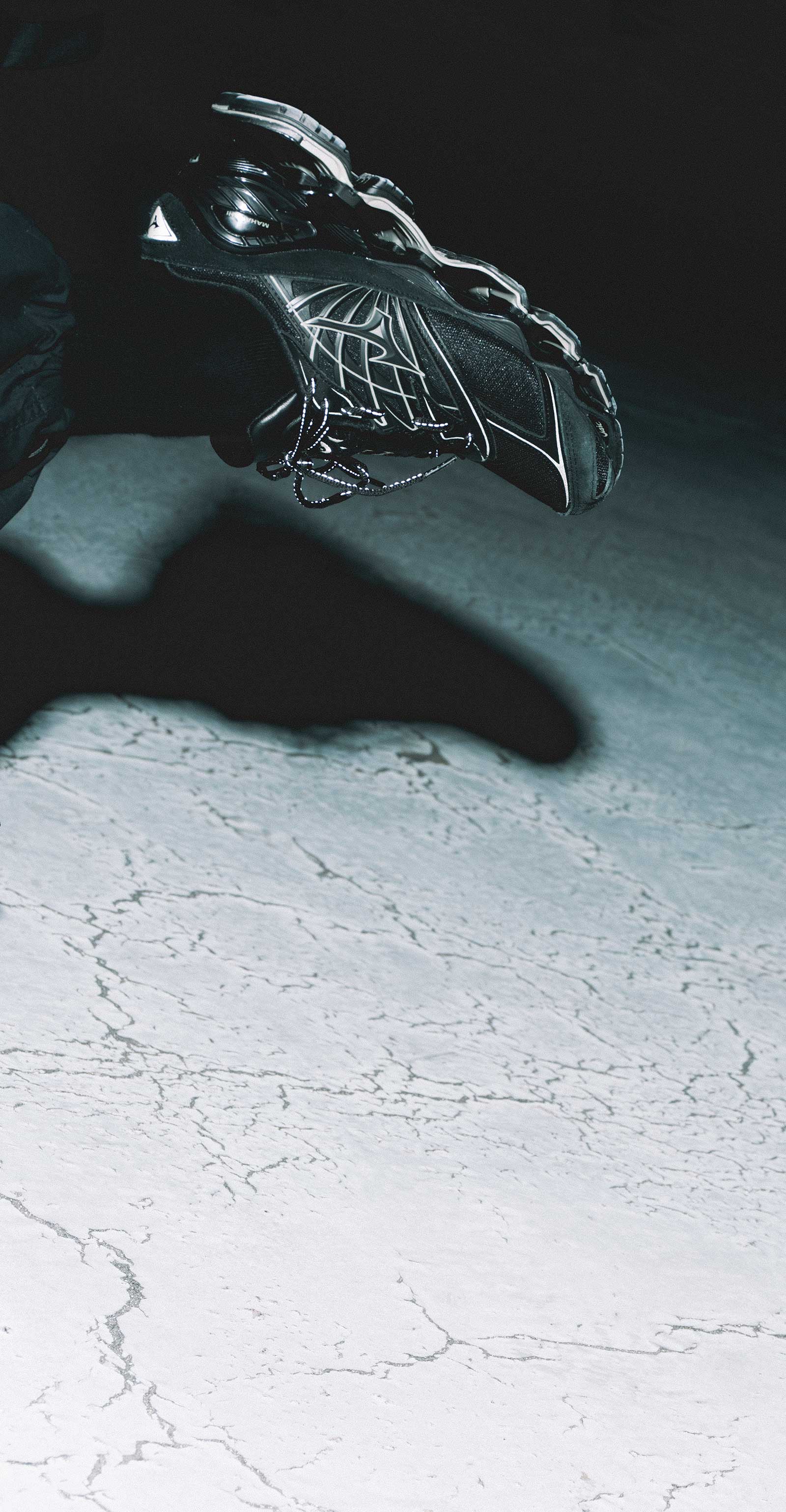 Maharishi Mizuno WAVE PROPHECY LS