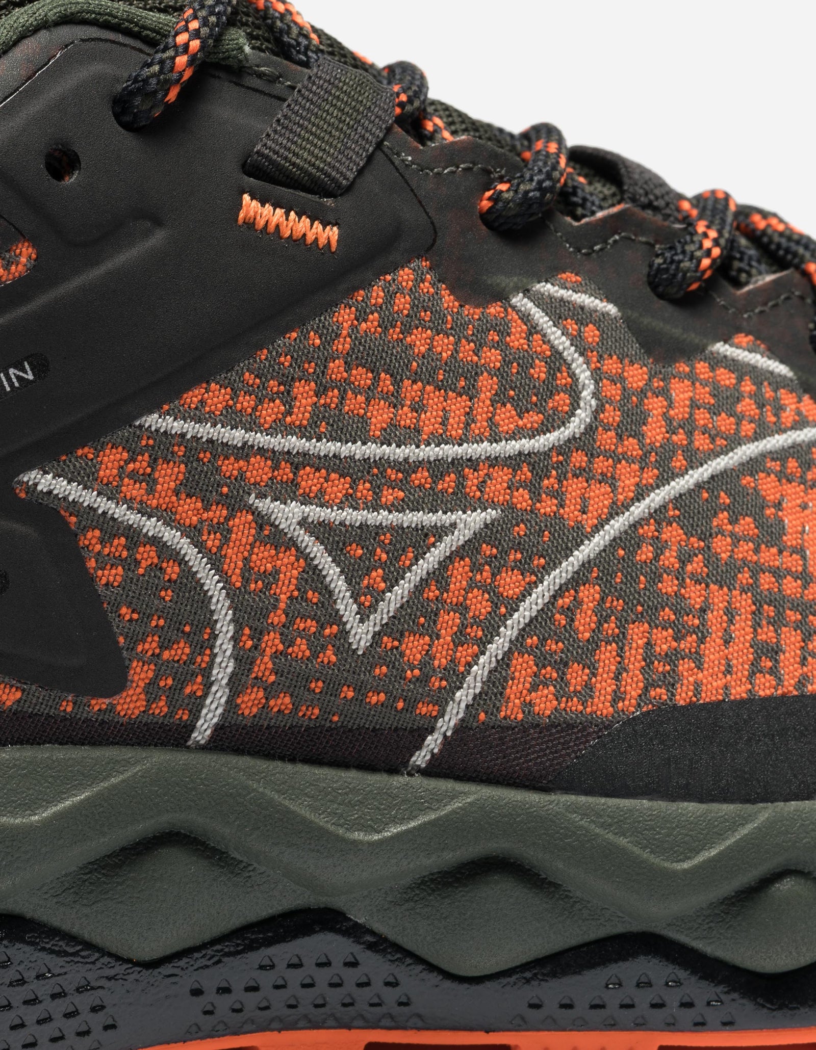 Maharishi Mizuno Wave Mujin LS GTX Vibrant Orange/Cool Gray 3C/Pine Green