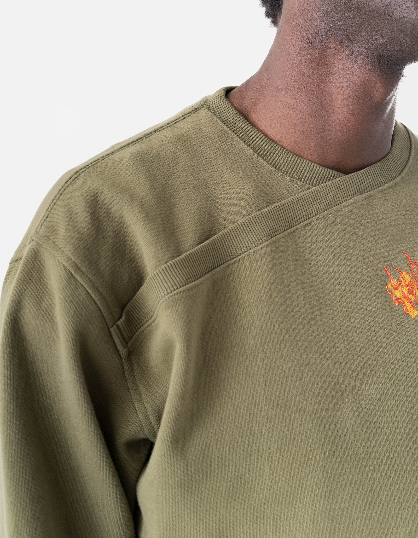 7235 Fire Kirin Tour Monk Crew Sweat Olive OG-107F