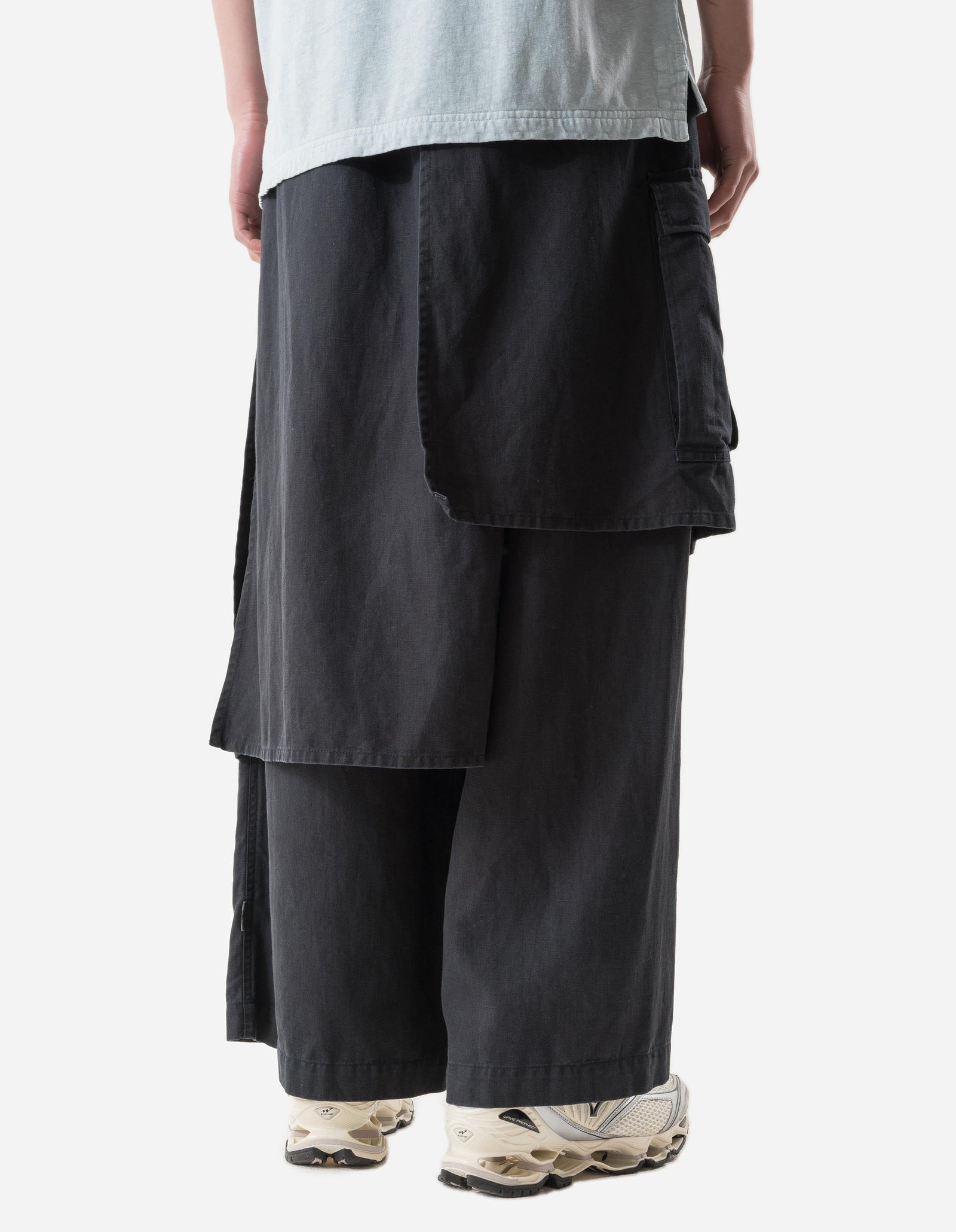 7398 WR Asym Cargo Hakama Pants Black