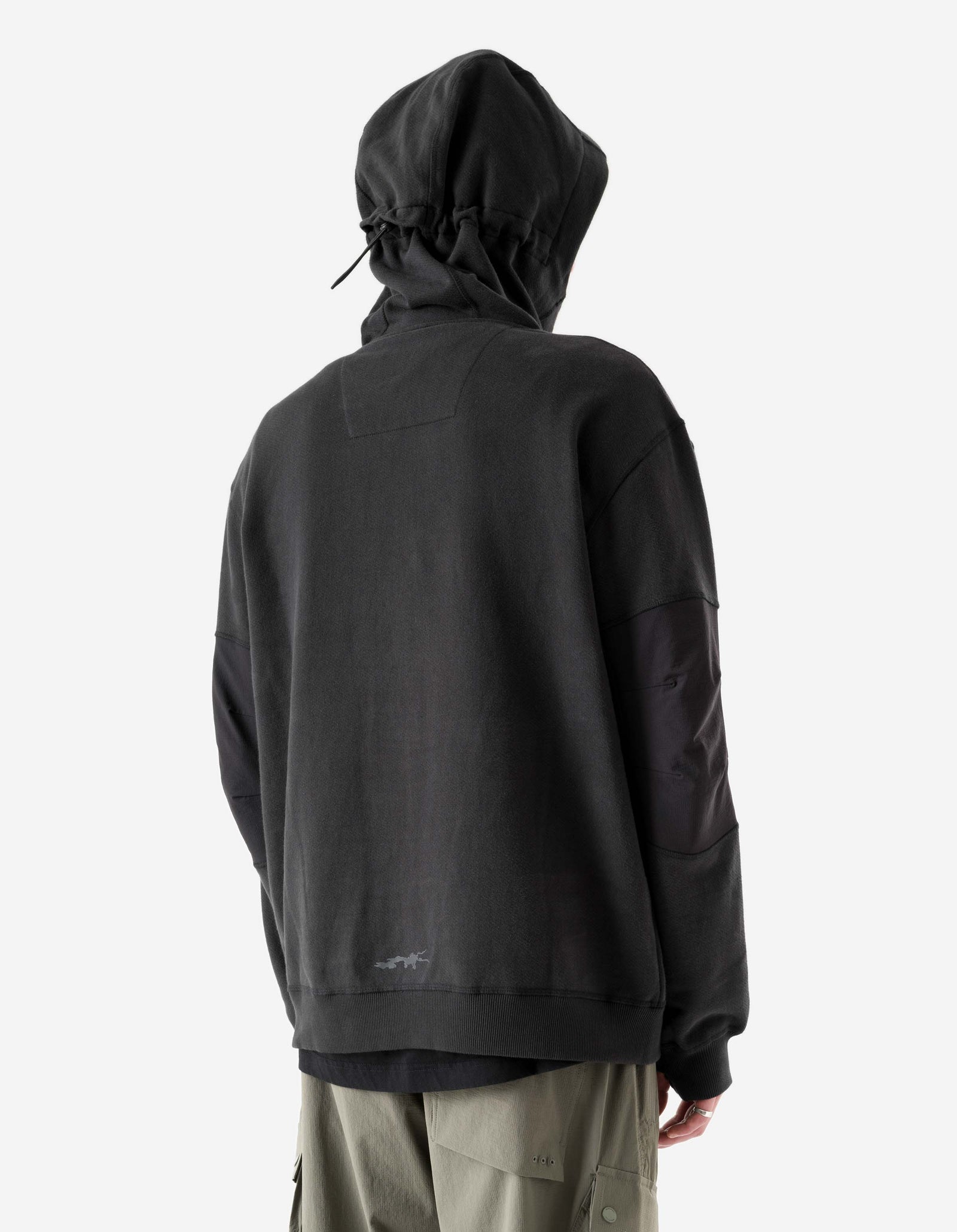 6208 Maha Reflective Hooded Sweat Black