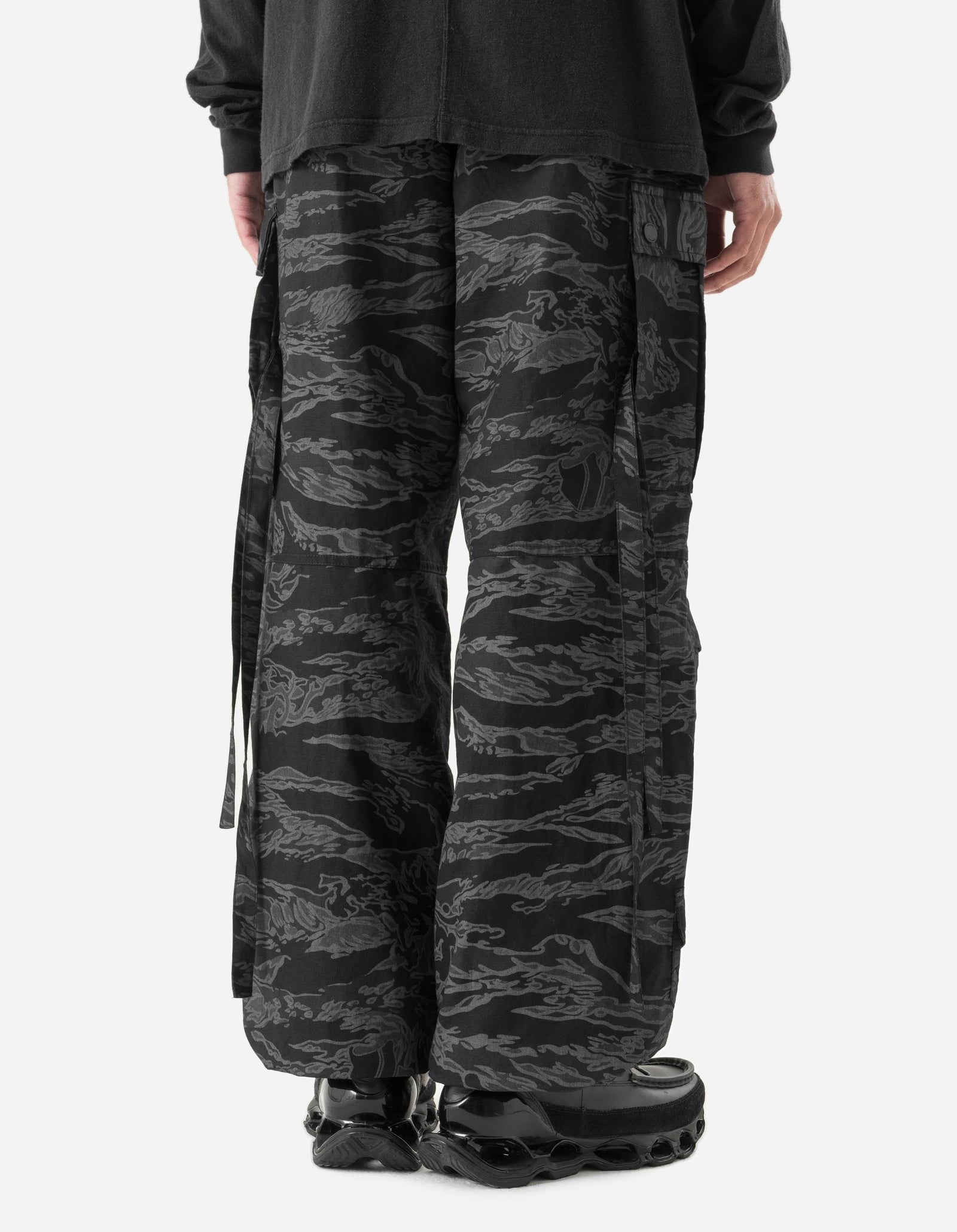 7146 Bonsai Tigerstripe Loose Snopants Subdued Night
